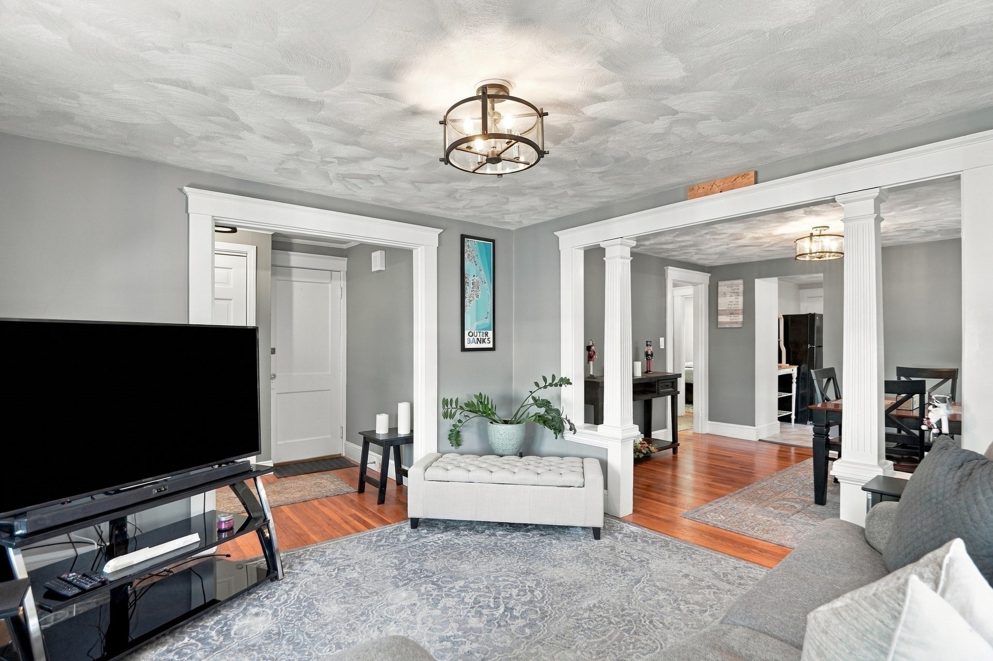 7 Bee Street # B