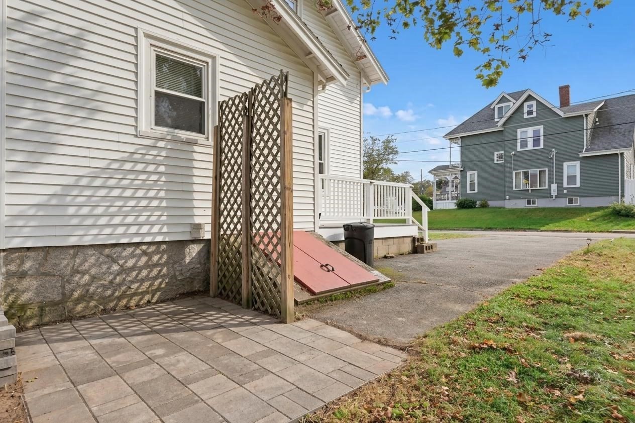 26 Locust Street