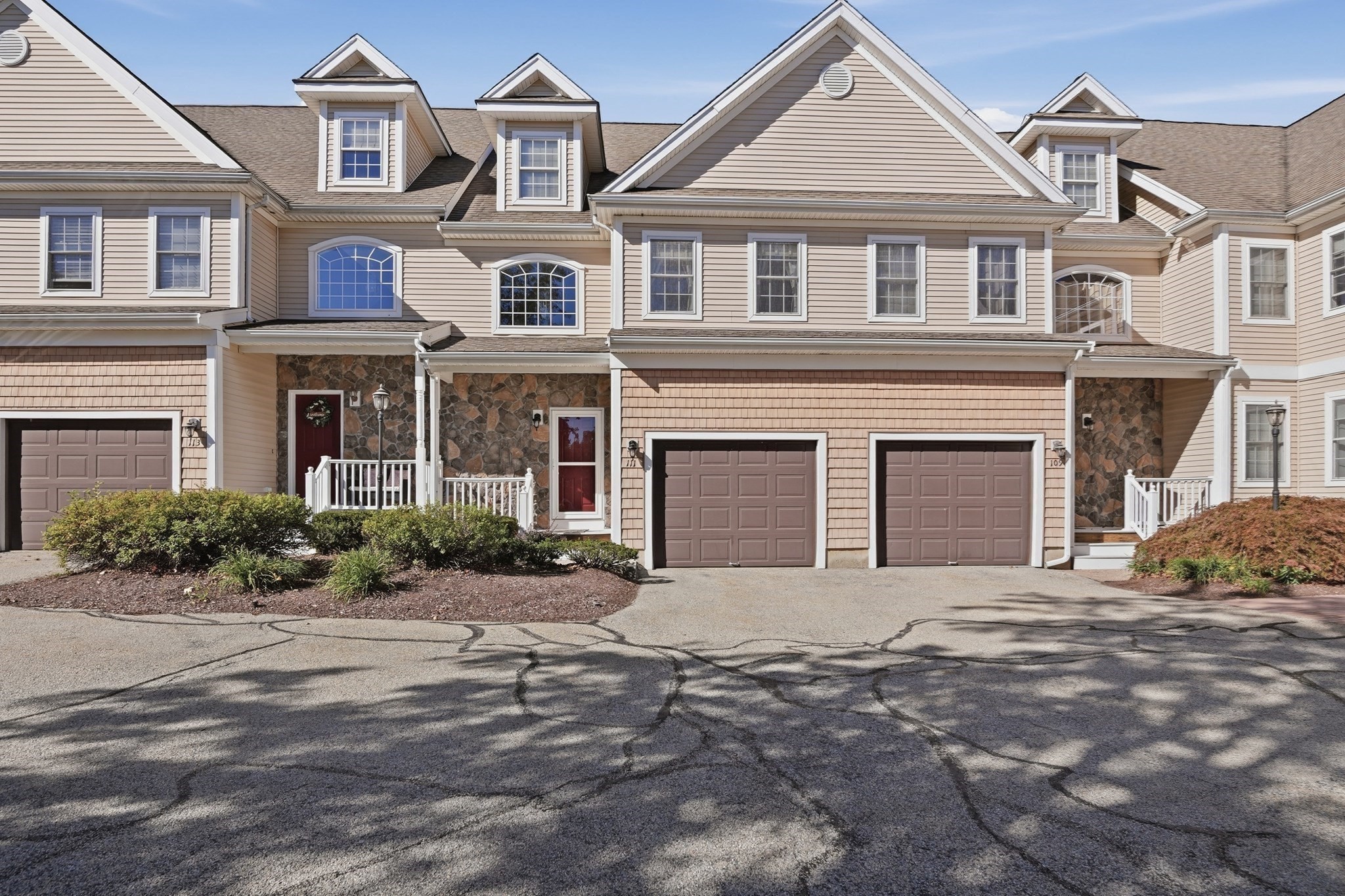 111 Regency Ln # 111