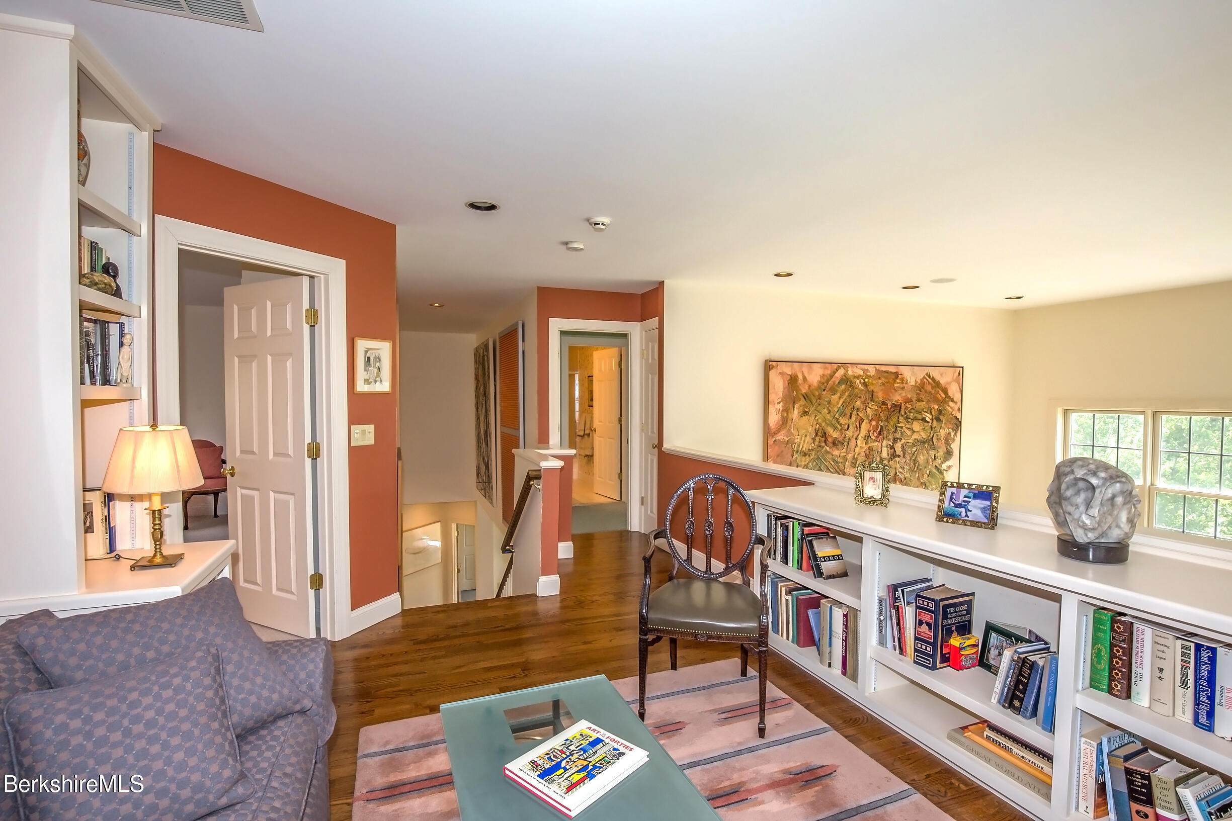 11 Blossom Hill, 11