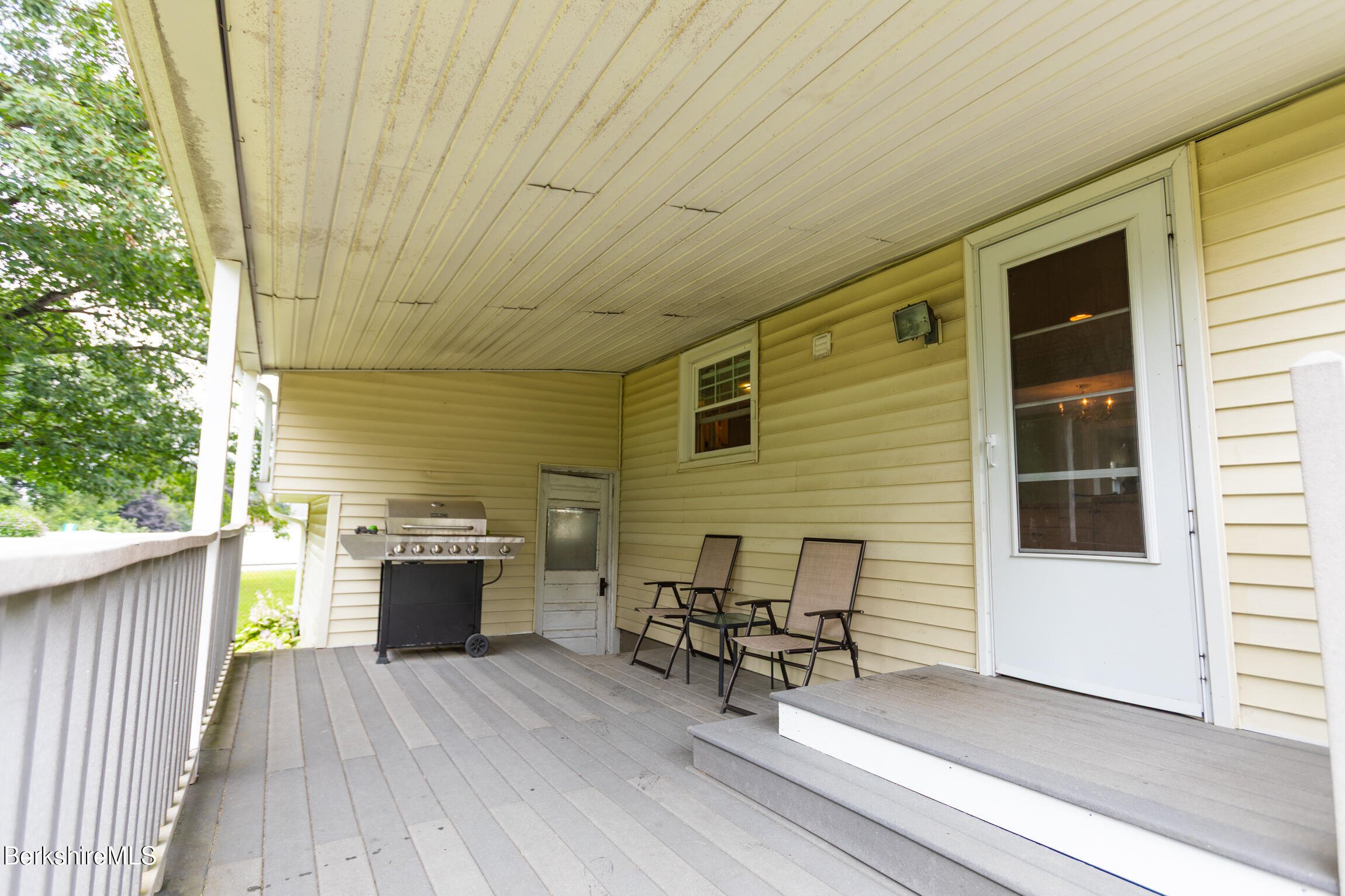 64 Donna Ave