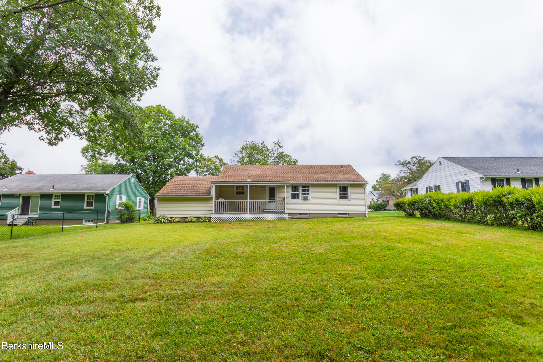 64 Donna Ave