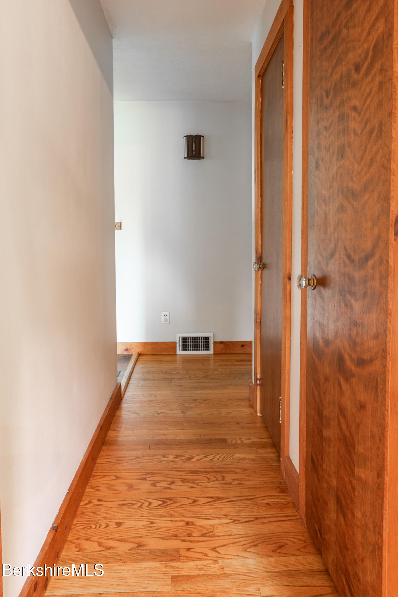 64 Donna Ave