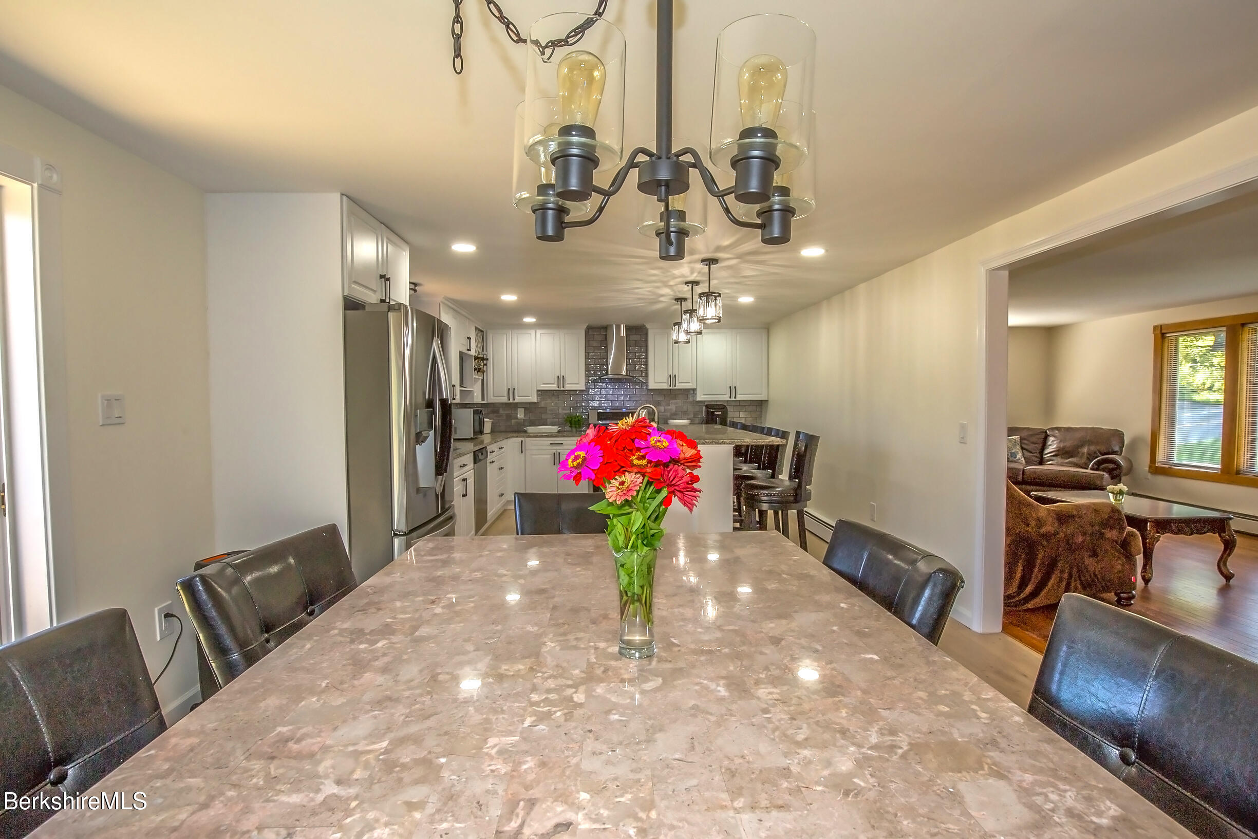 2 Caratina Ave
