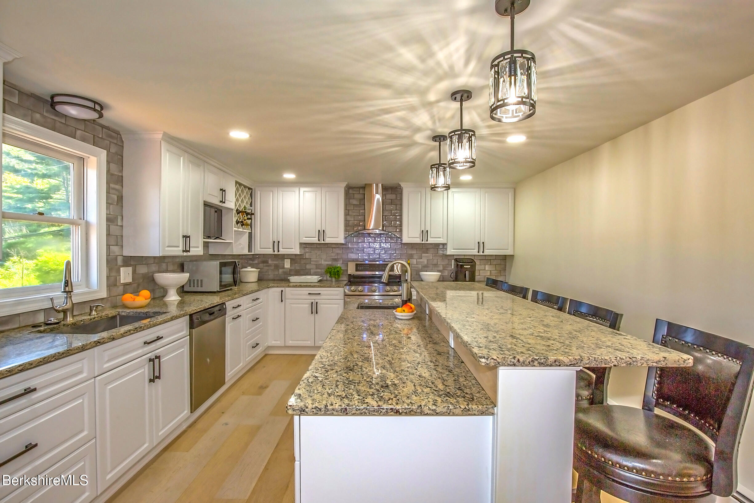 2 Caratina Ave