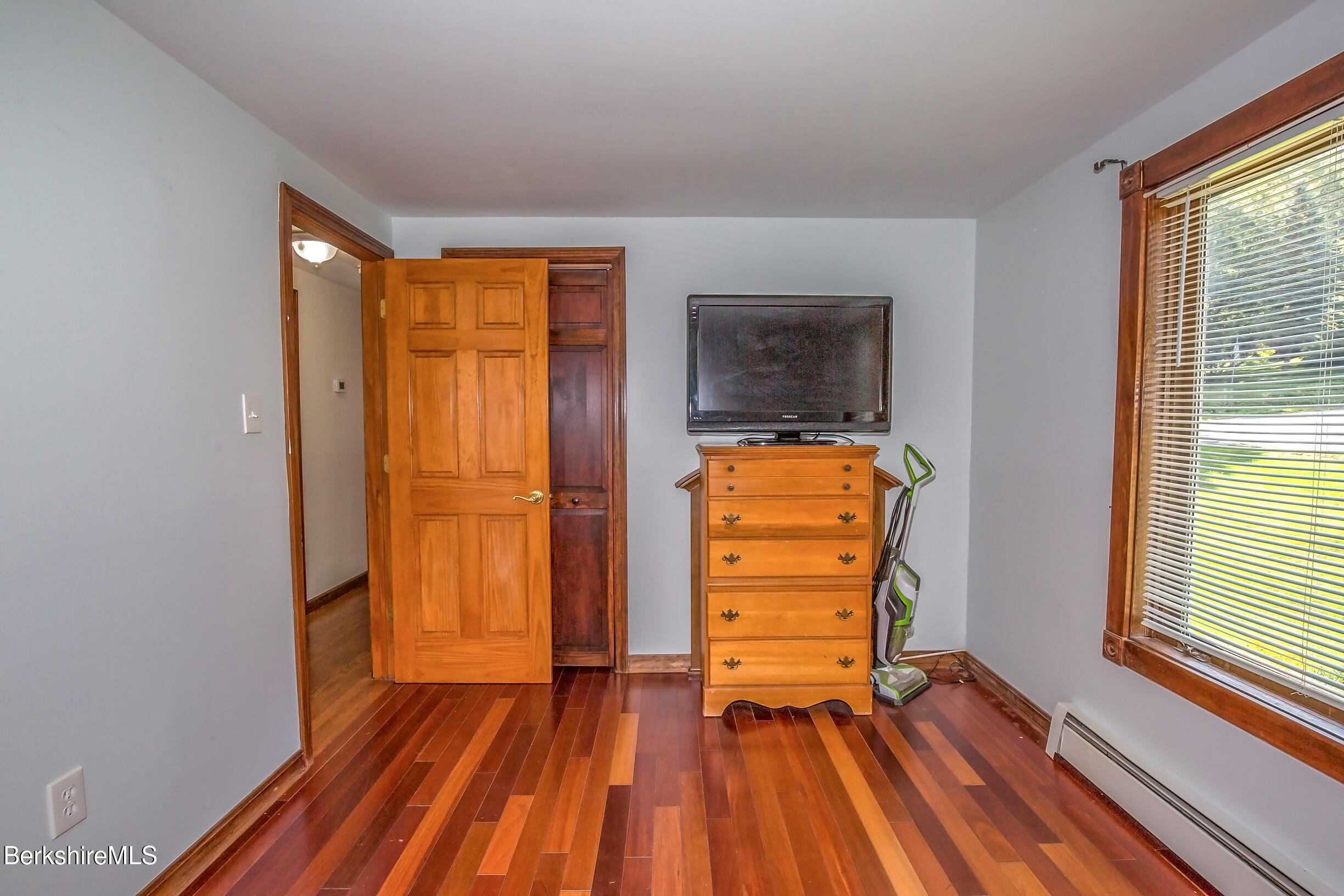 2 Caratina Ave