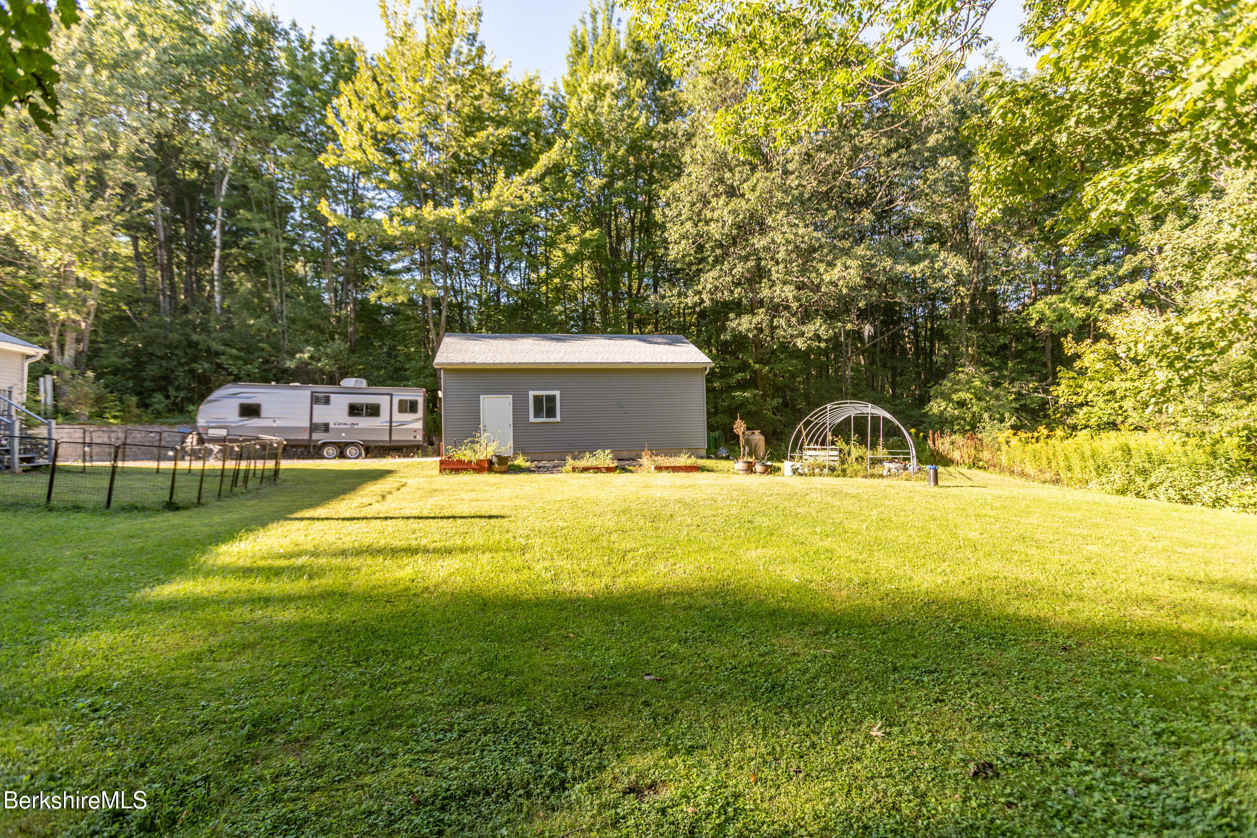 40 Curran Rd
