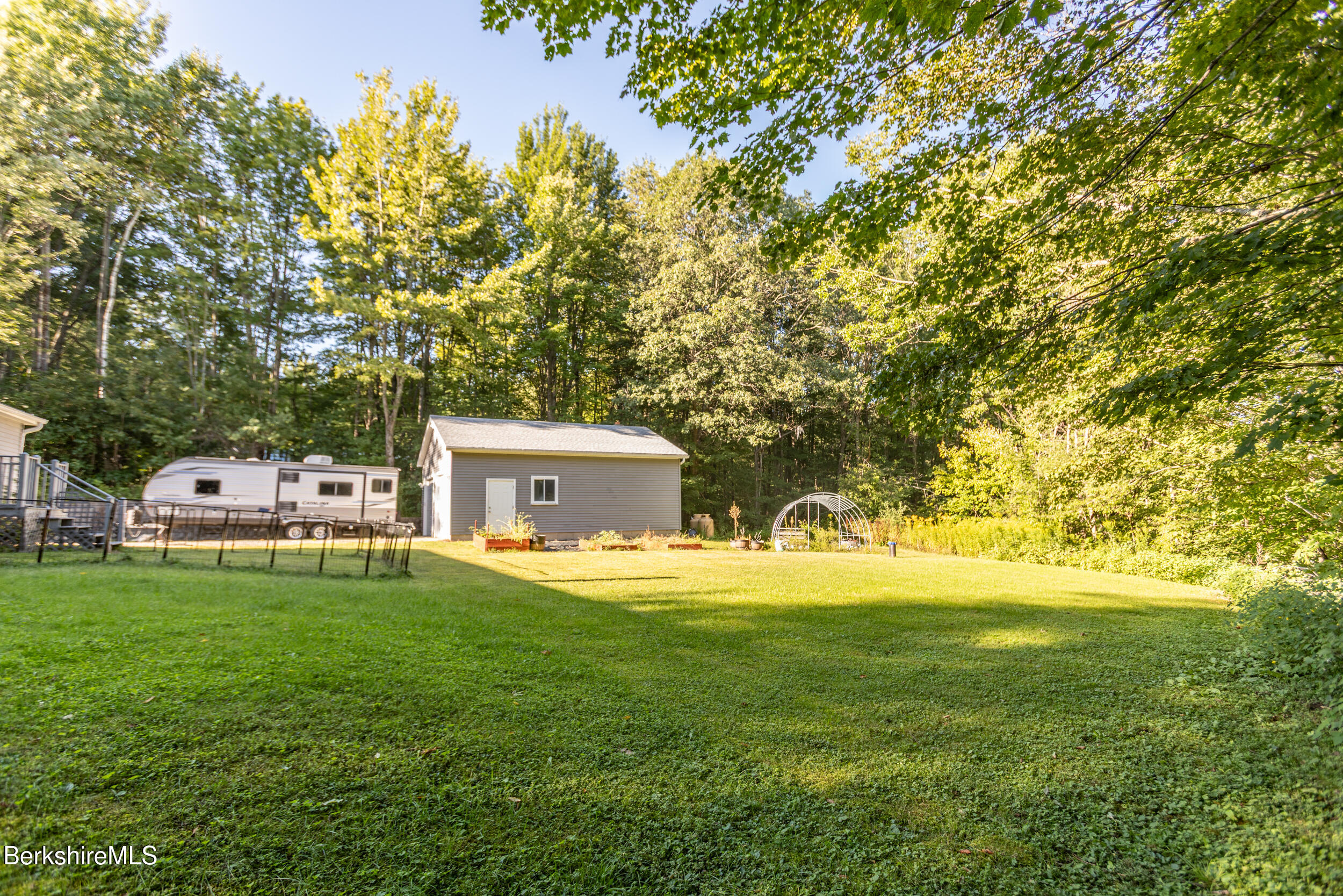 40 Curran Rd