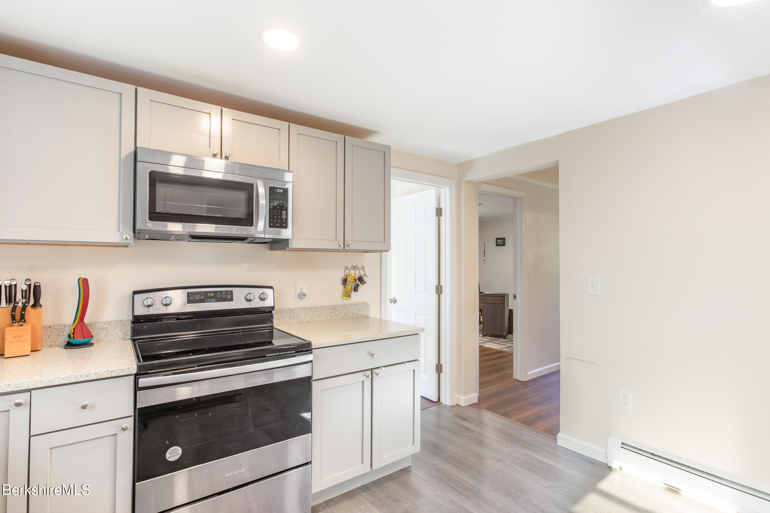 40 Curran Rd