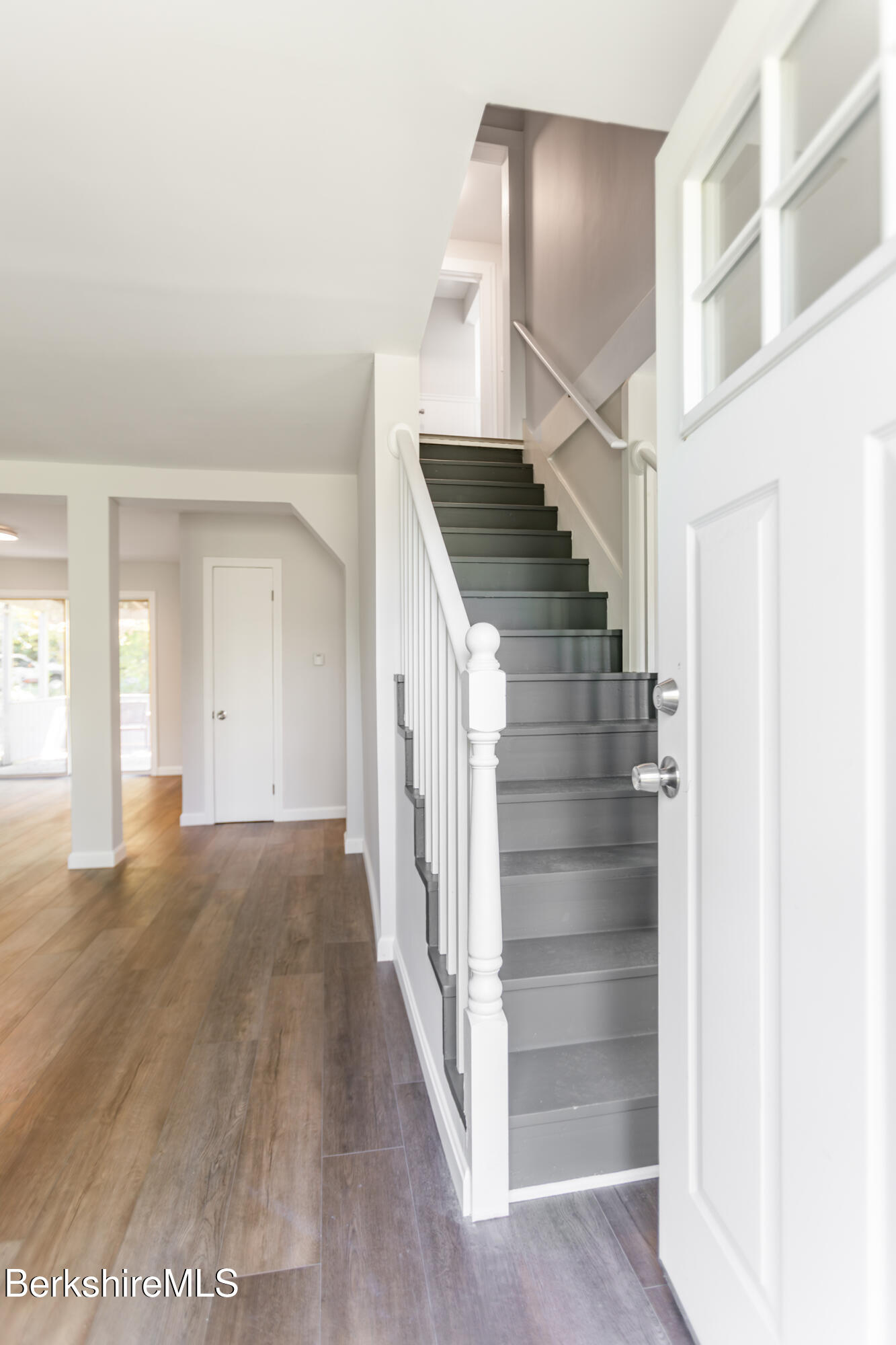 382 Maple St