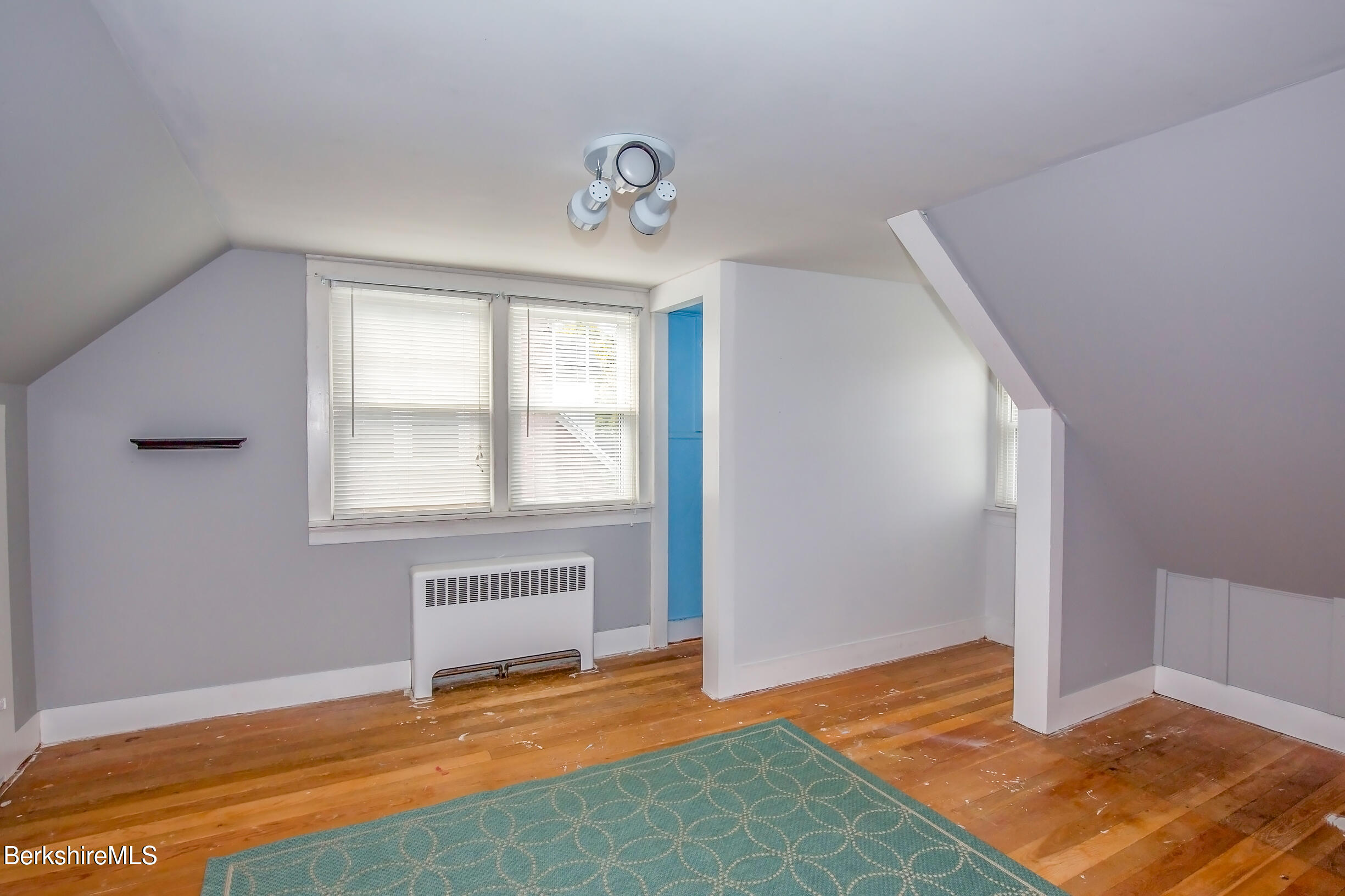 25 Putnam Ave