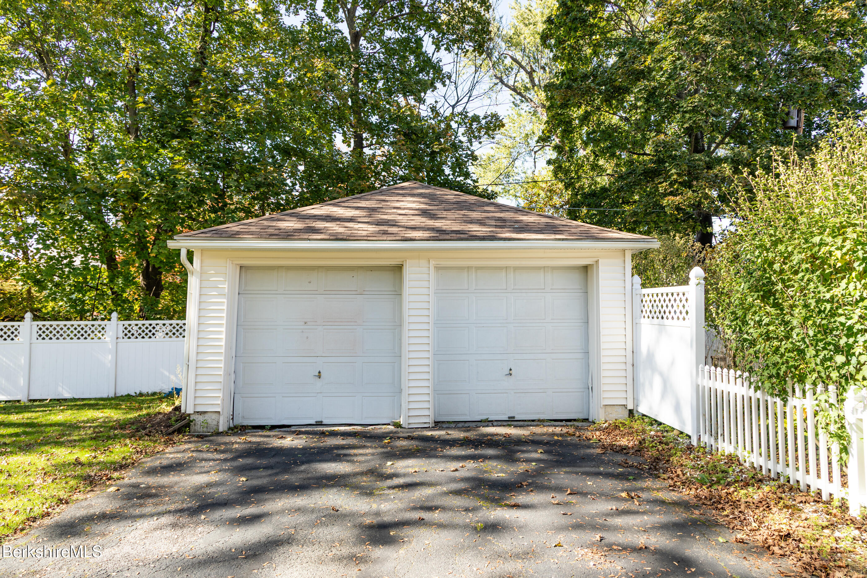 100 Northumberland Rd, Pittsfield
