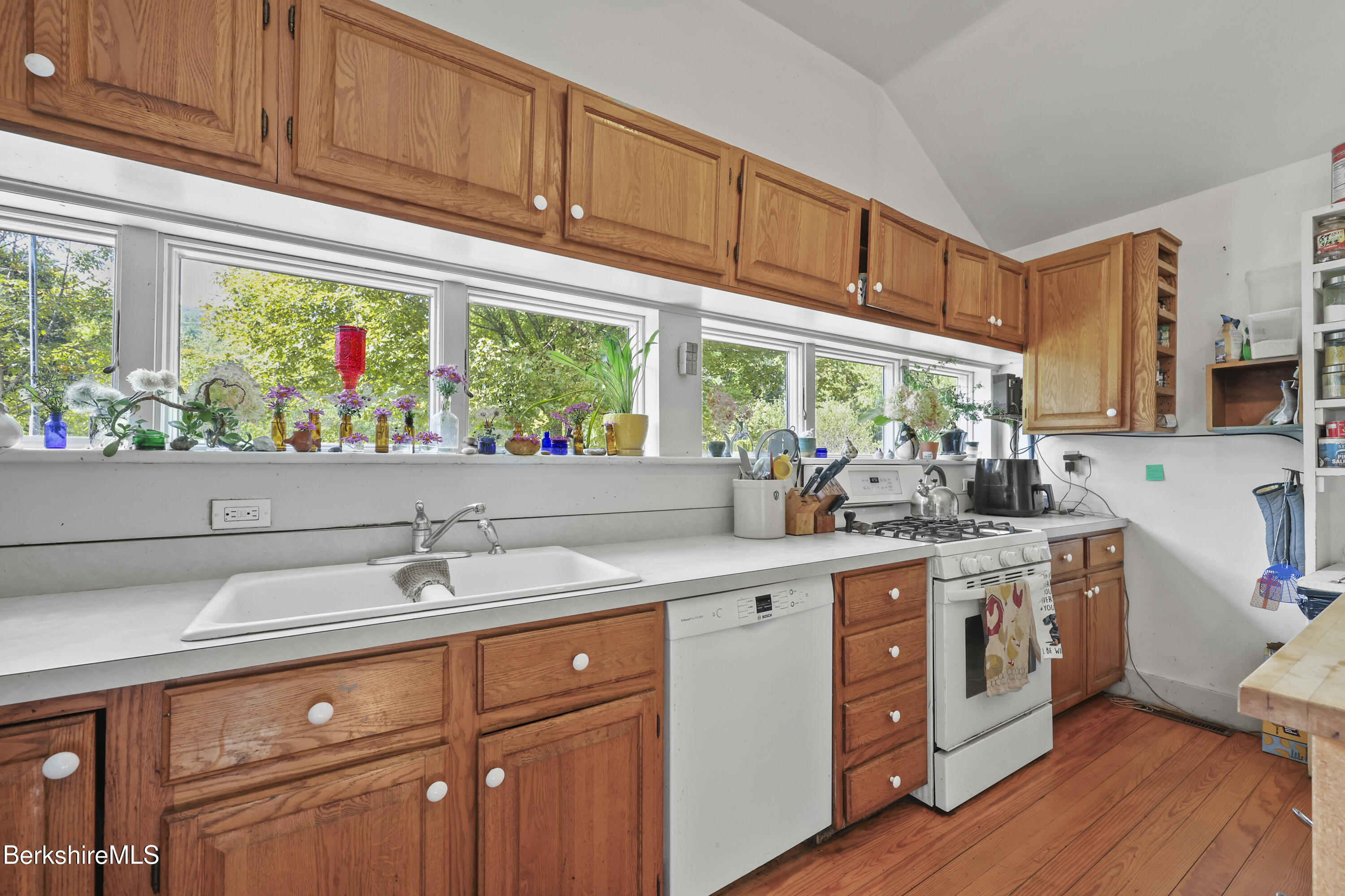 276 Great Barrington Rd