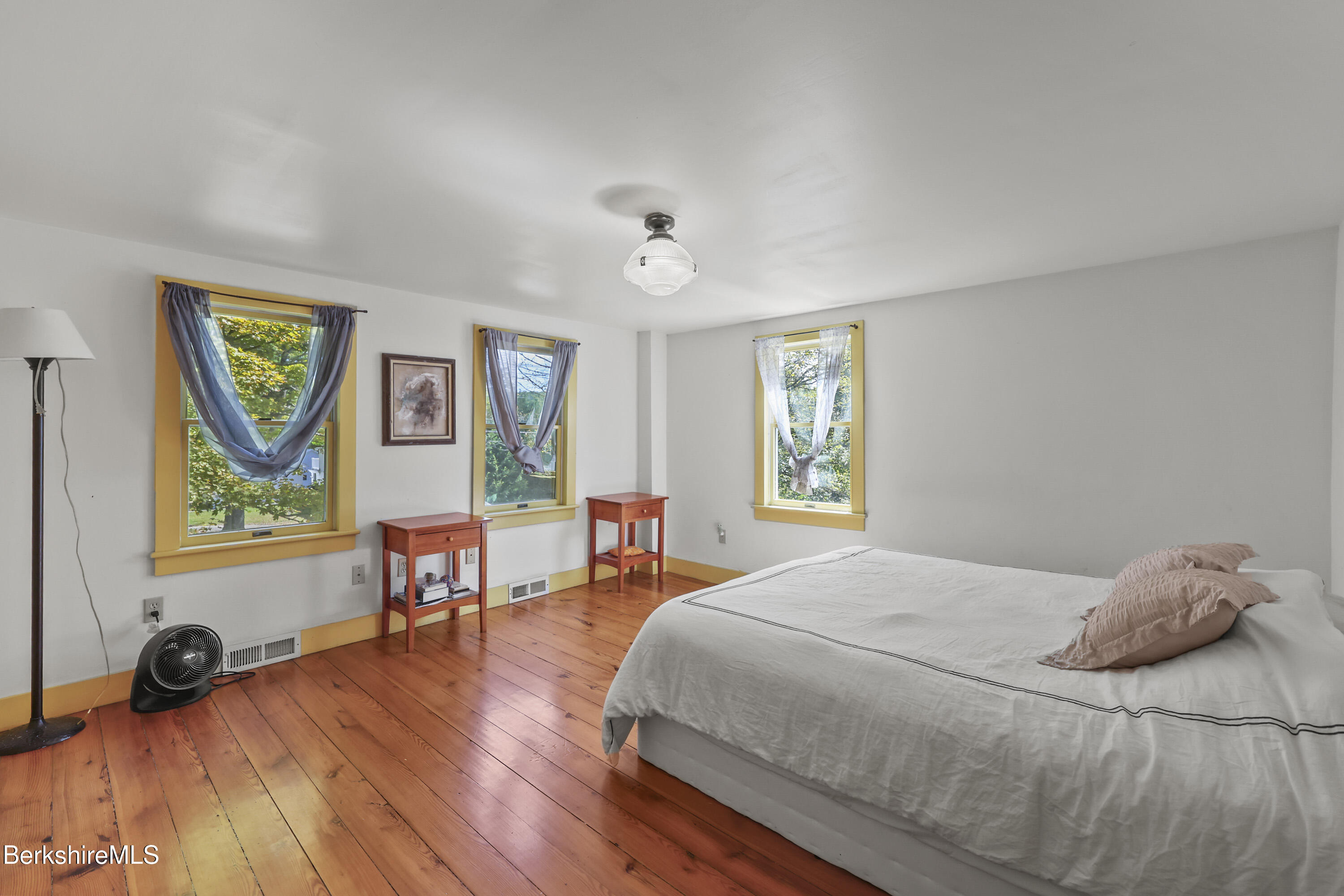 276 Great Barrington Rd