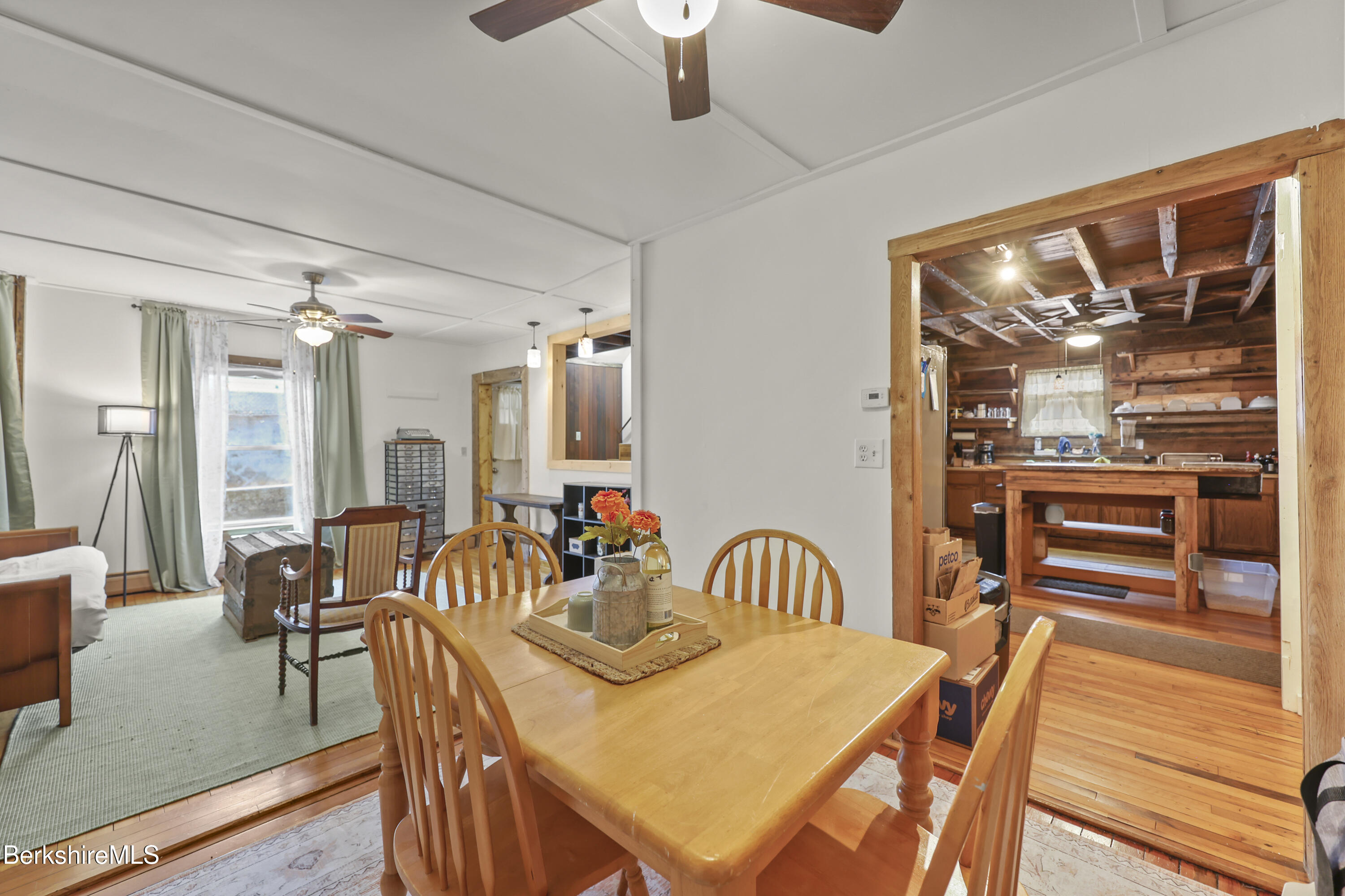 8 Duggan St