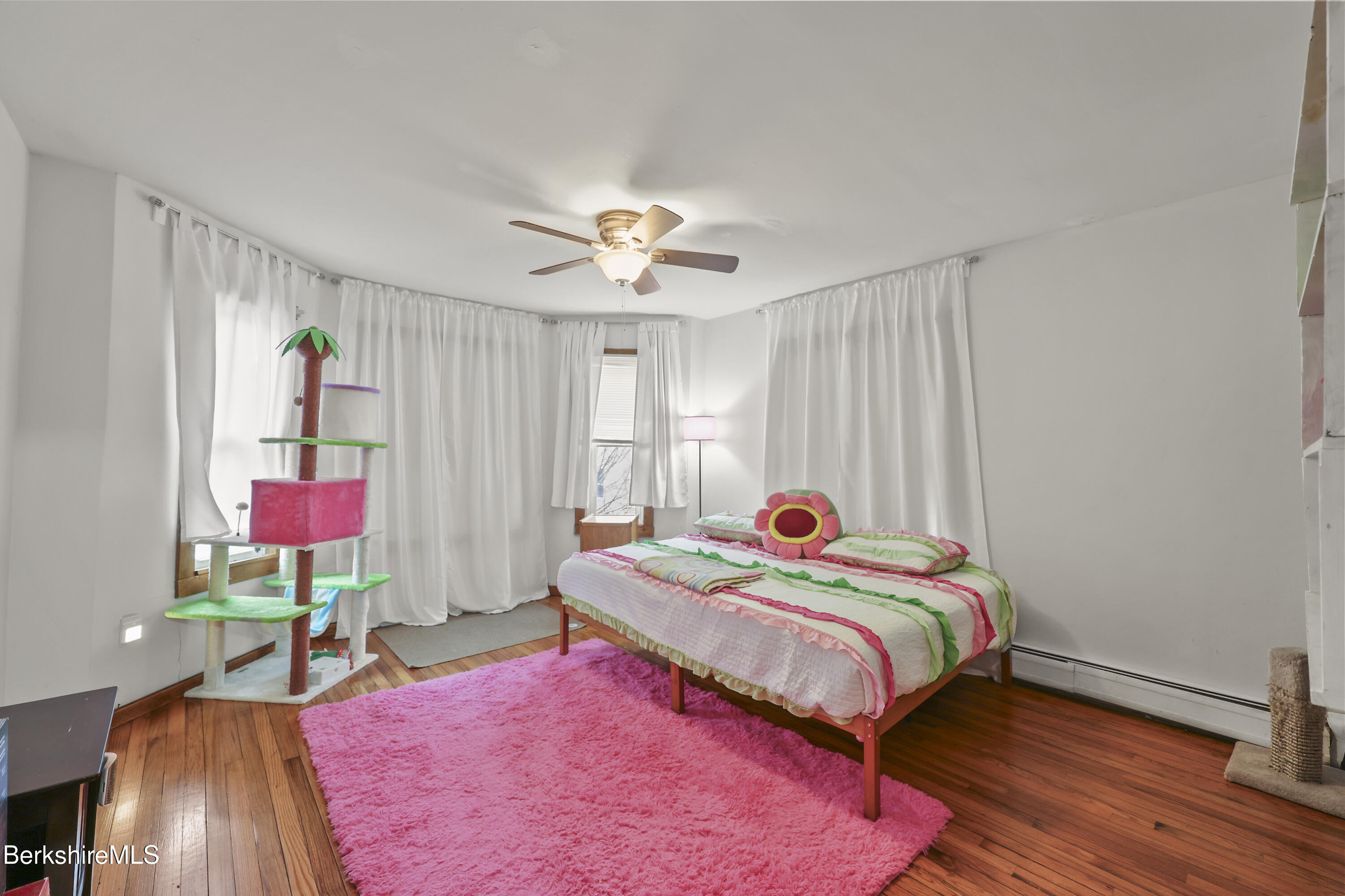 8 Duggan St