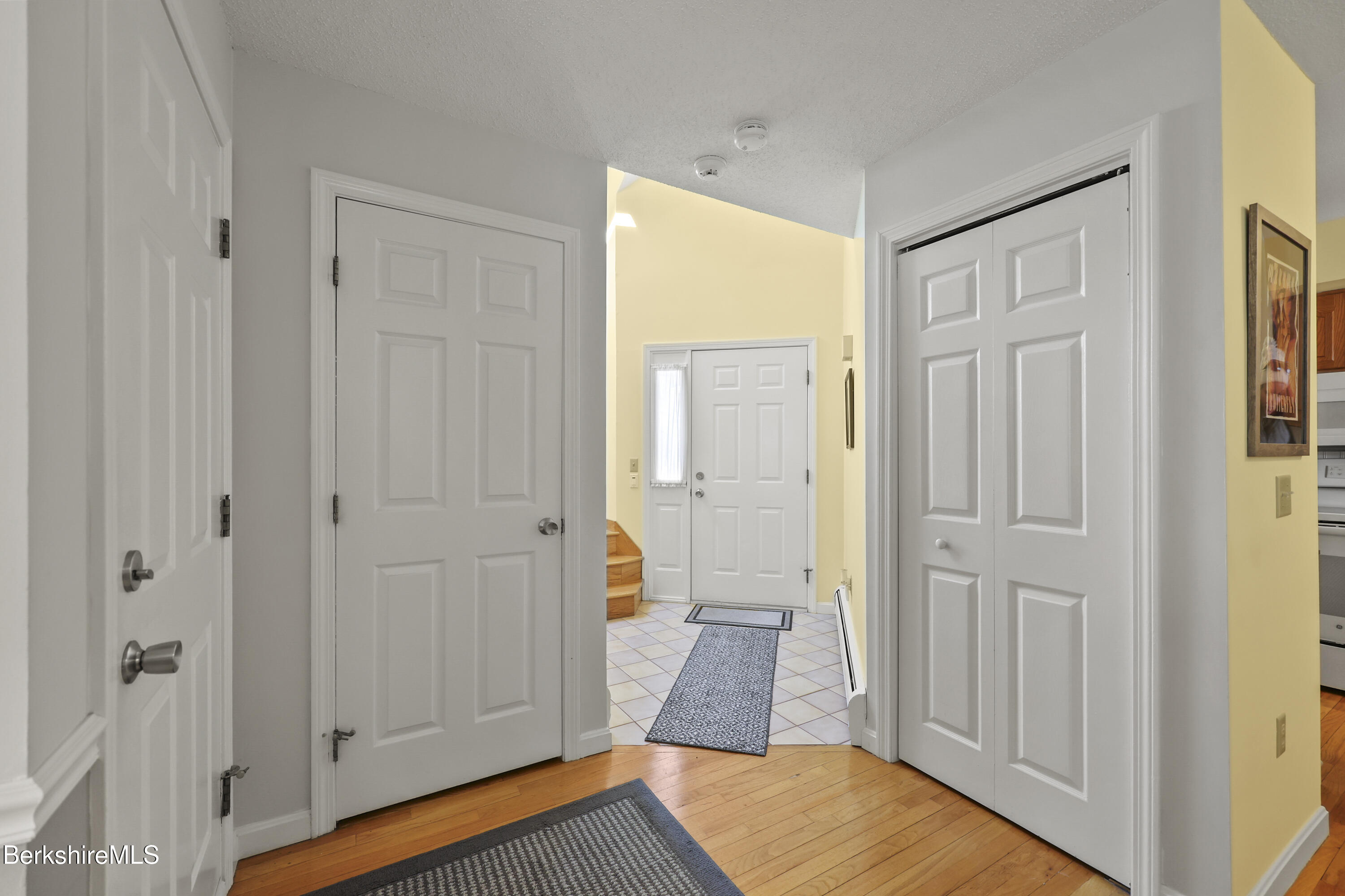 33 Walden Ln