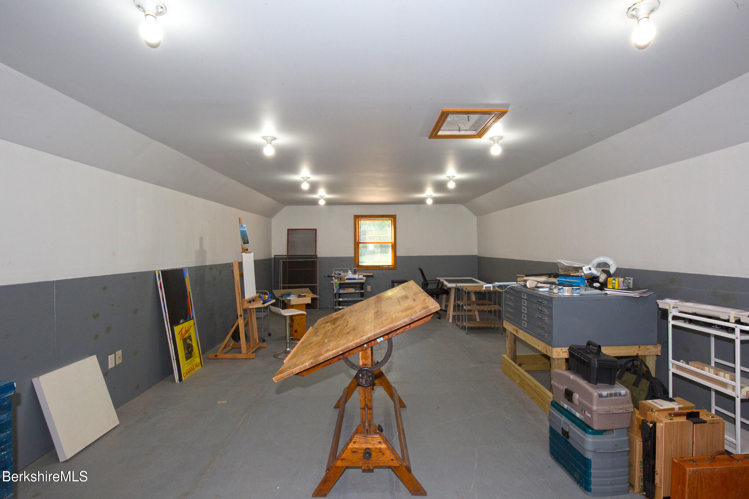 222 Brough Rd