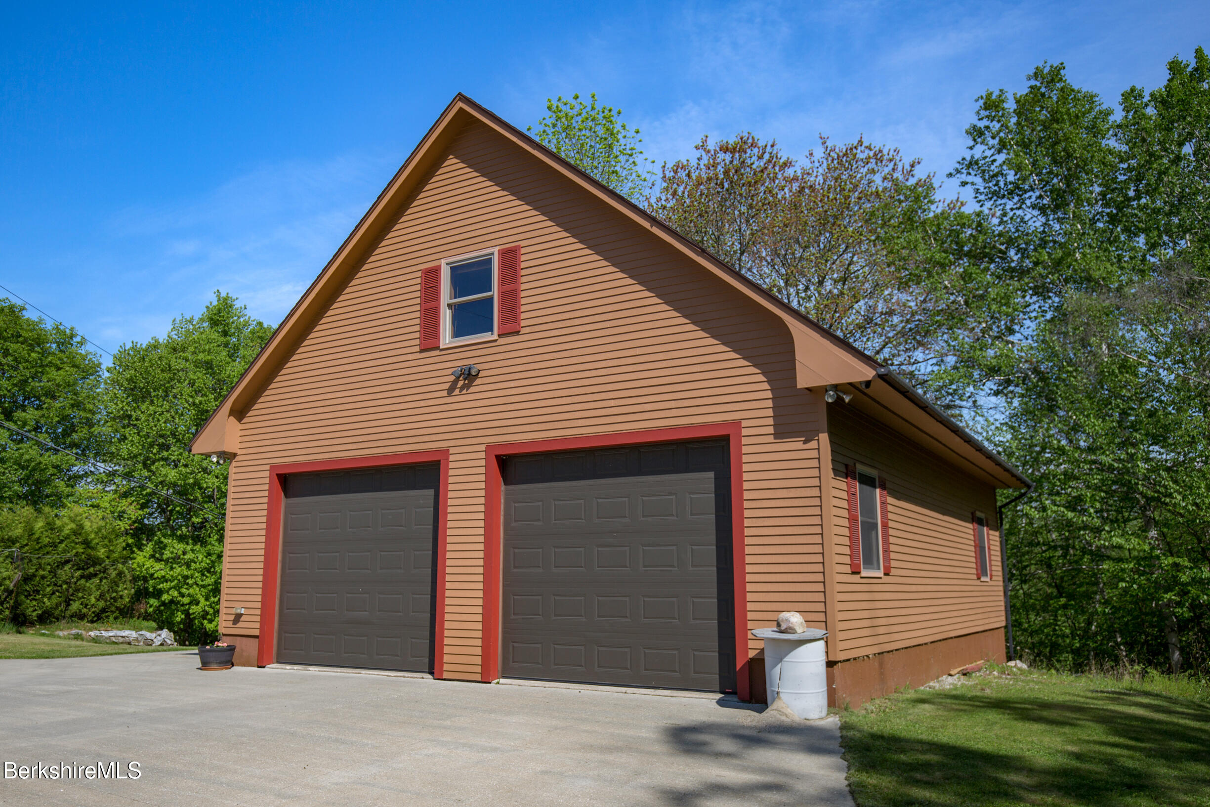 222 Brough Rd
