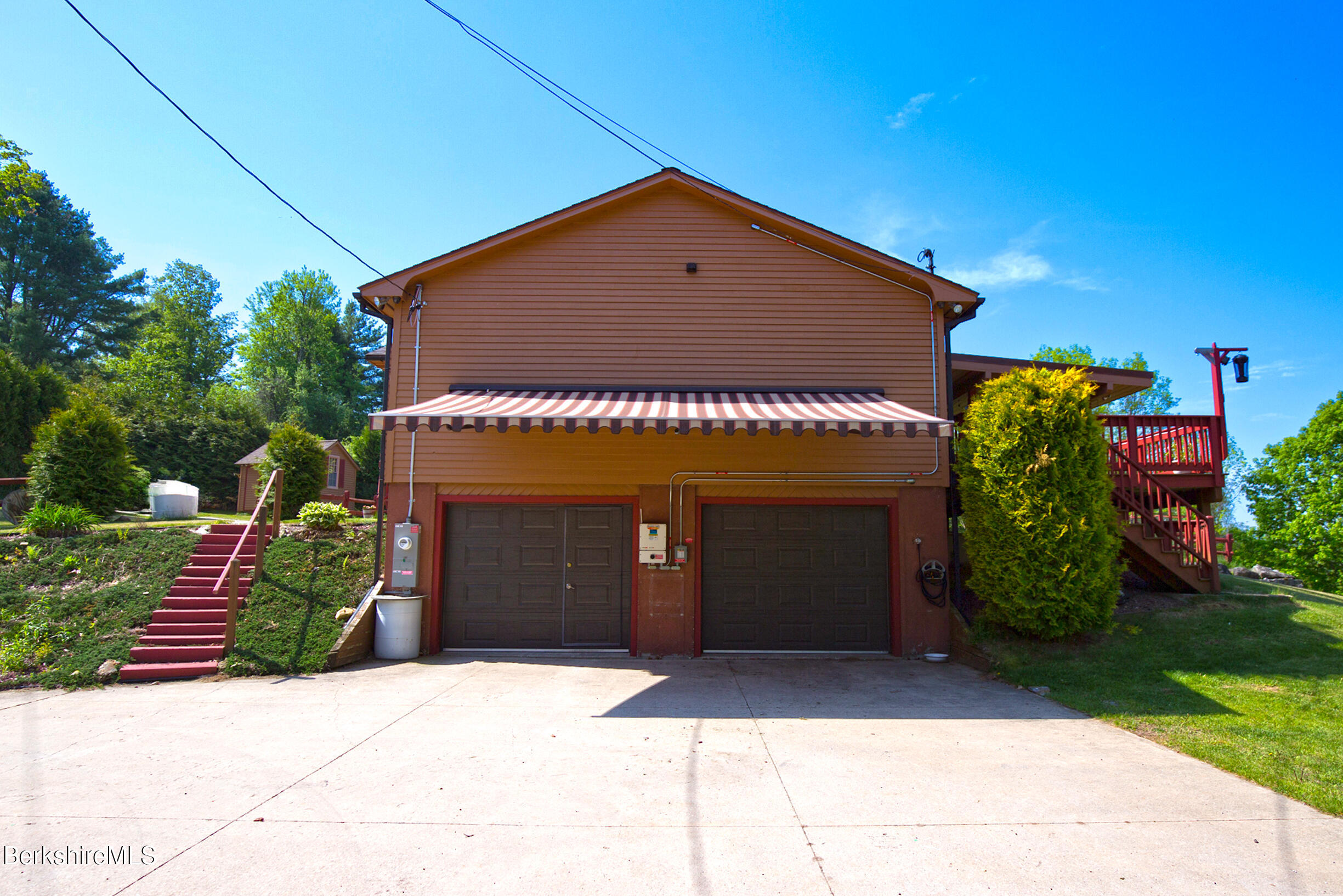 222 Brough Rd