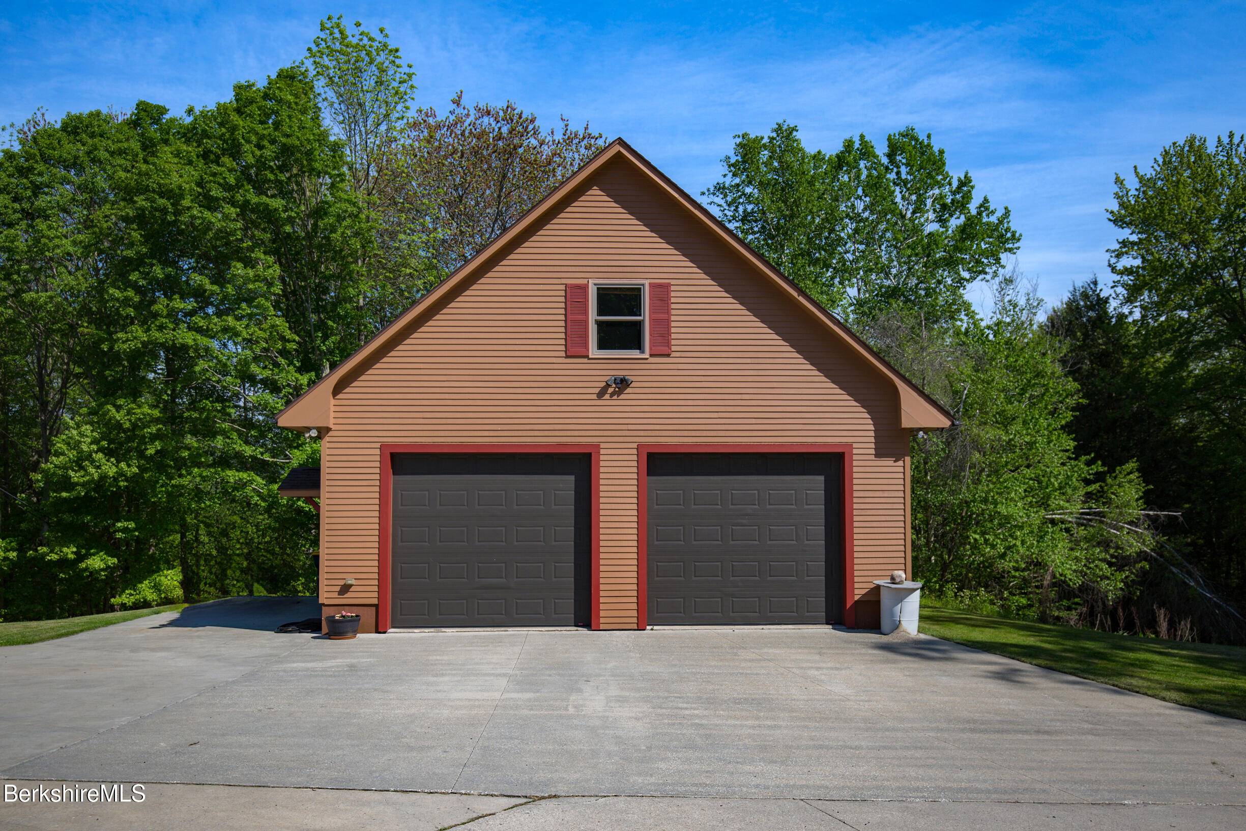 222 Brough Rd