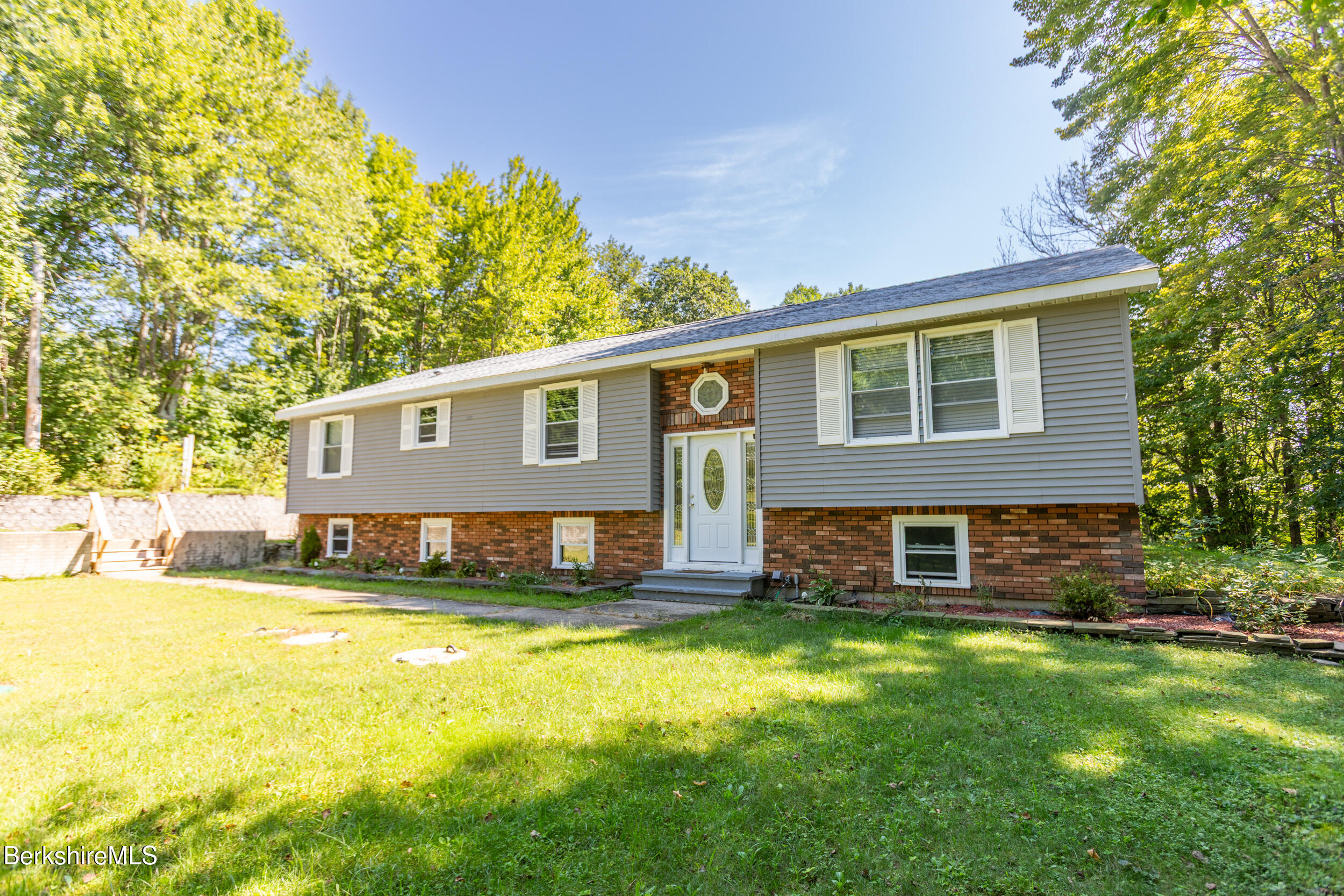 40 Curran Rd