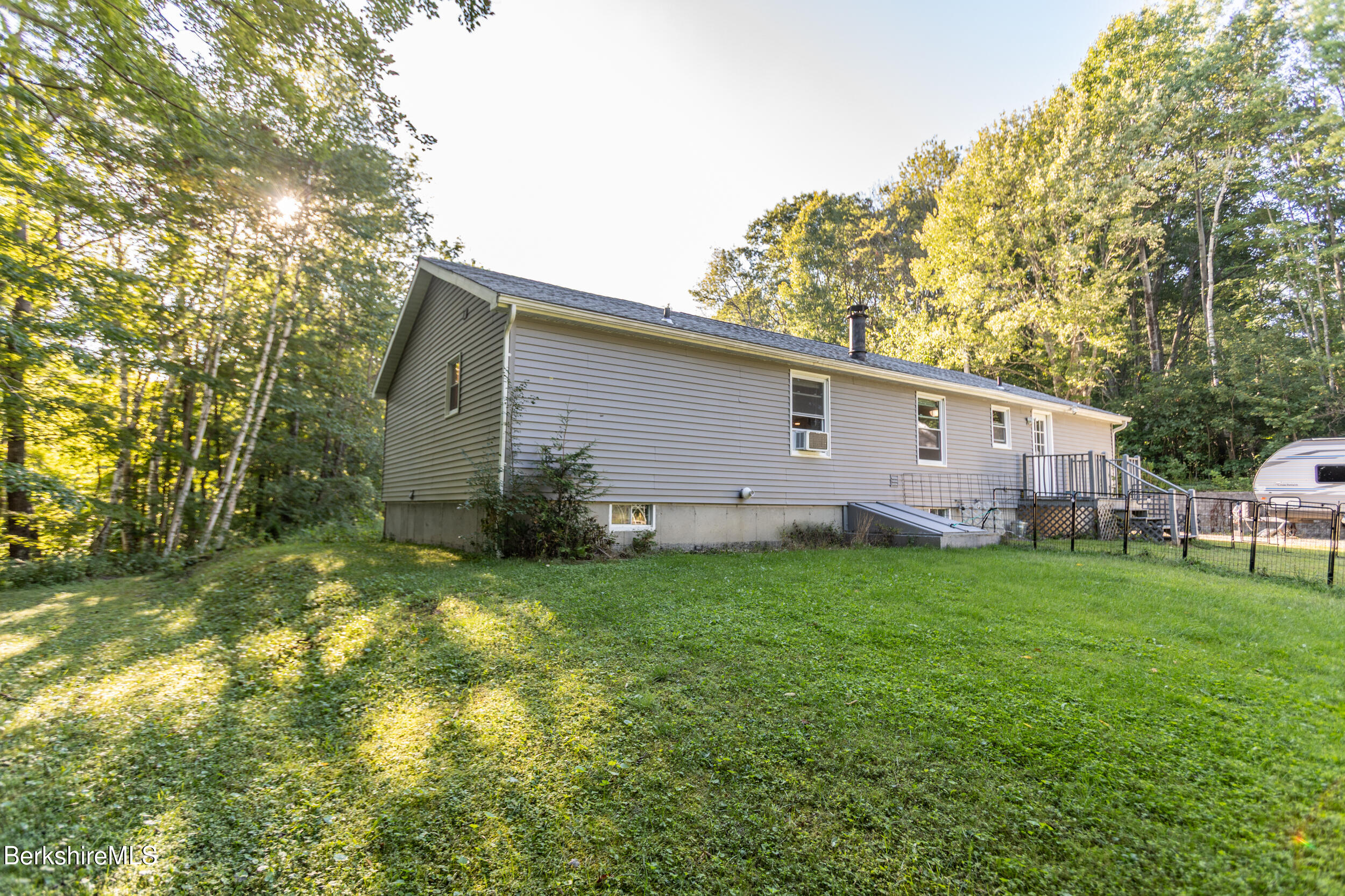 40 Curran Rd