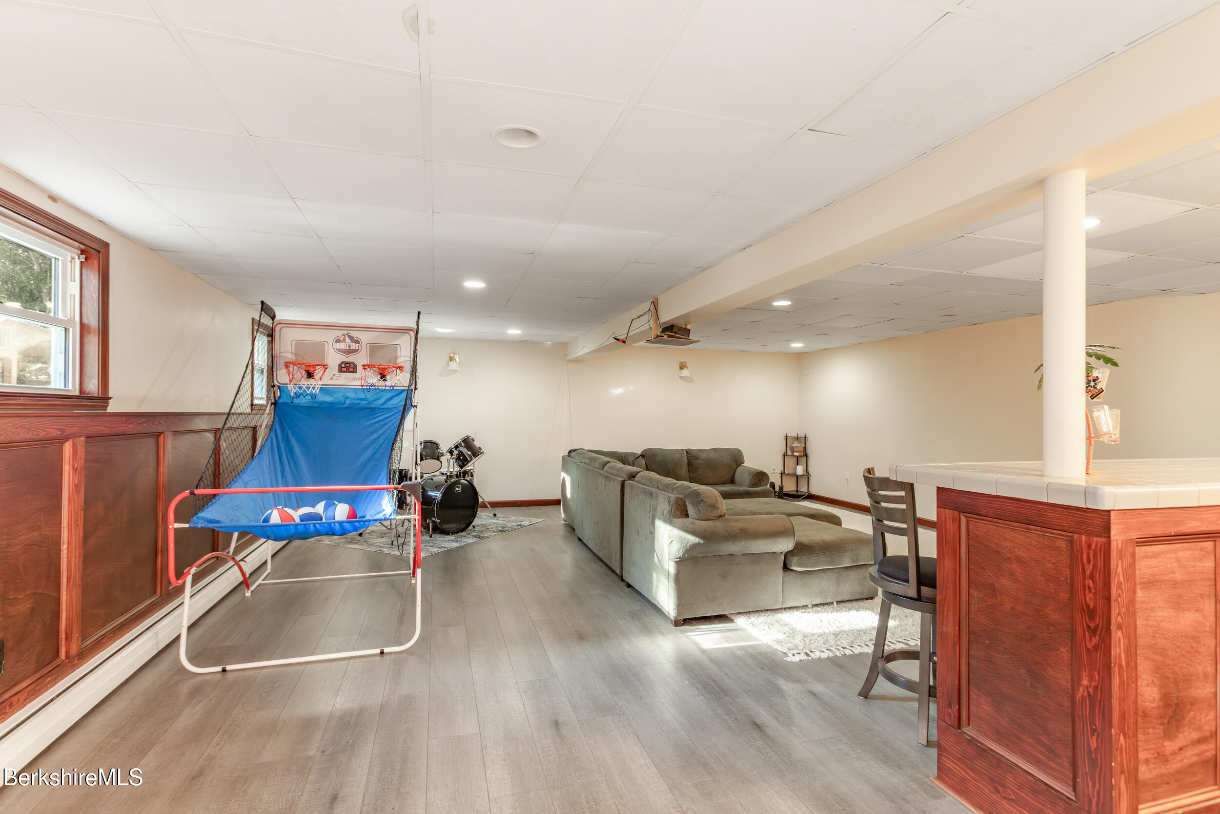 40 Curran Rd