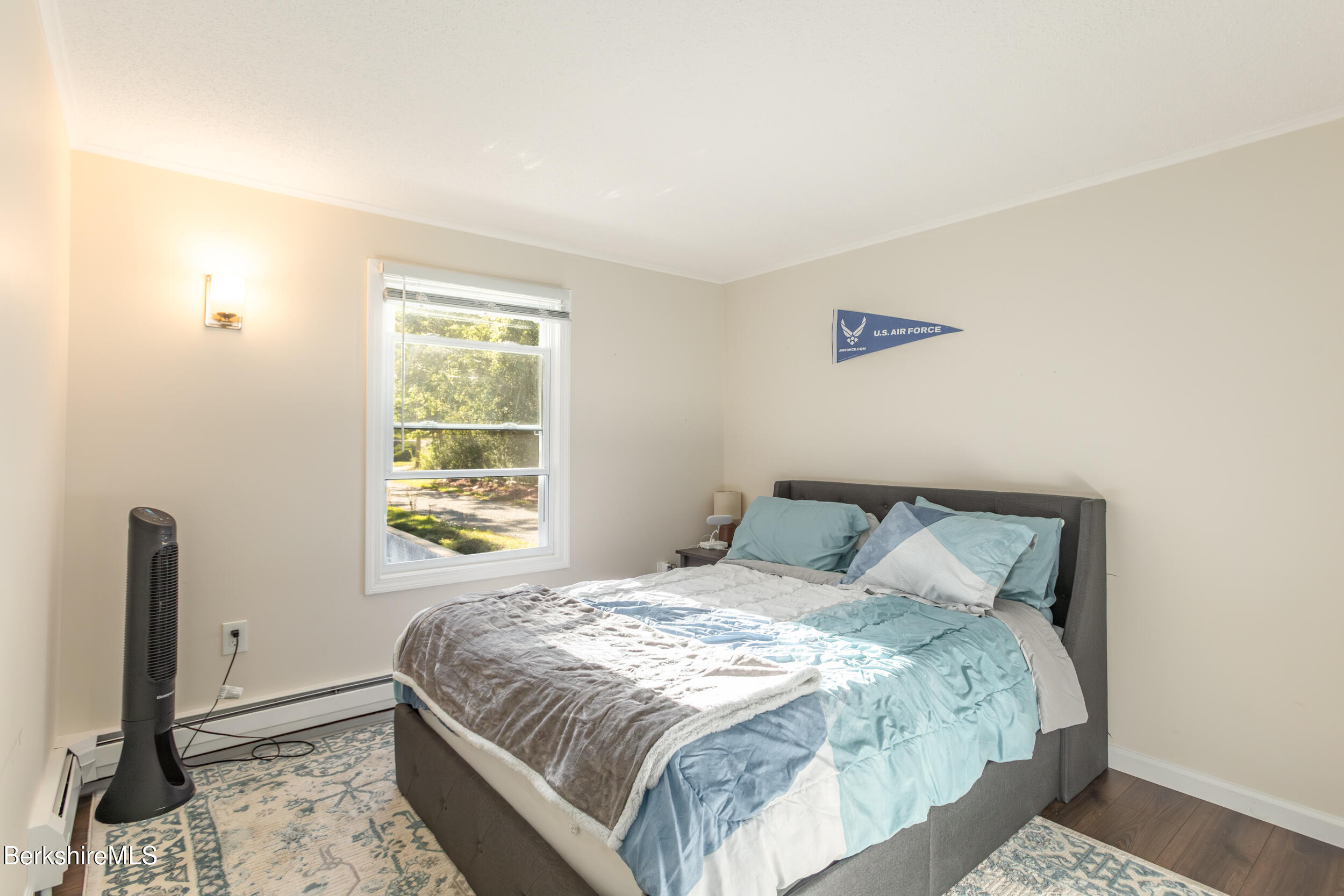 40 Curran Rd