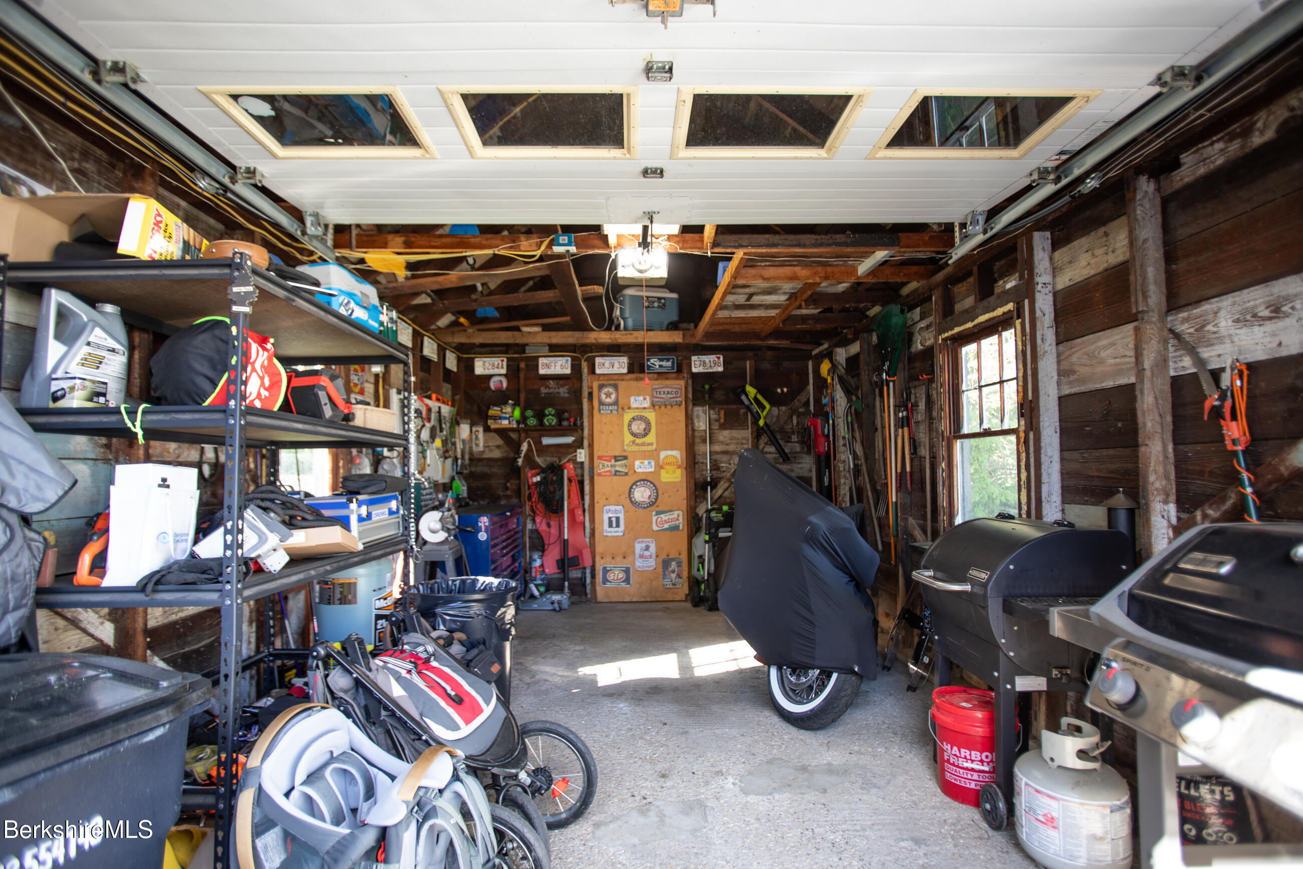 38 Velma Ave