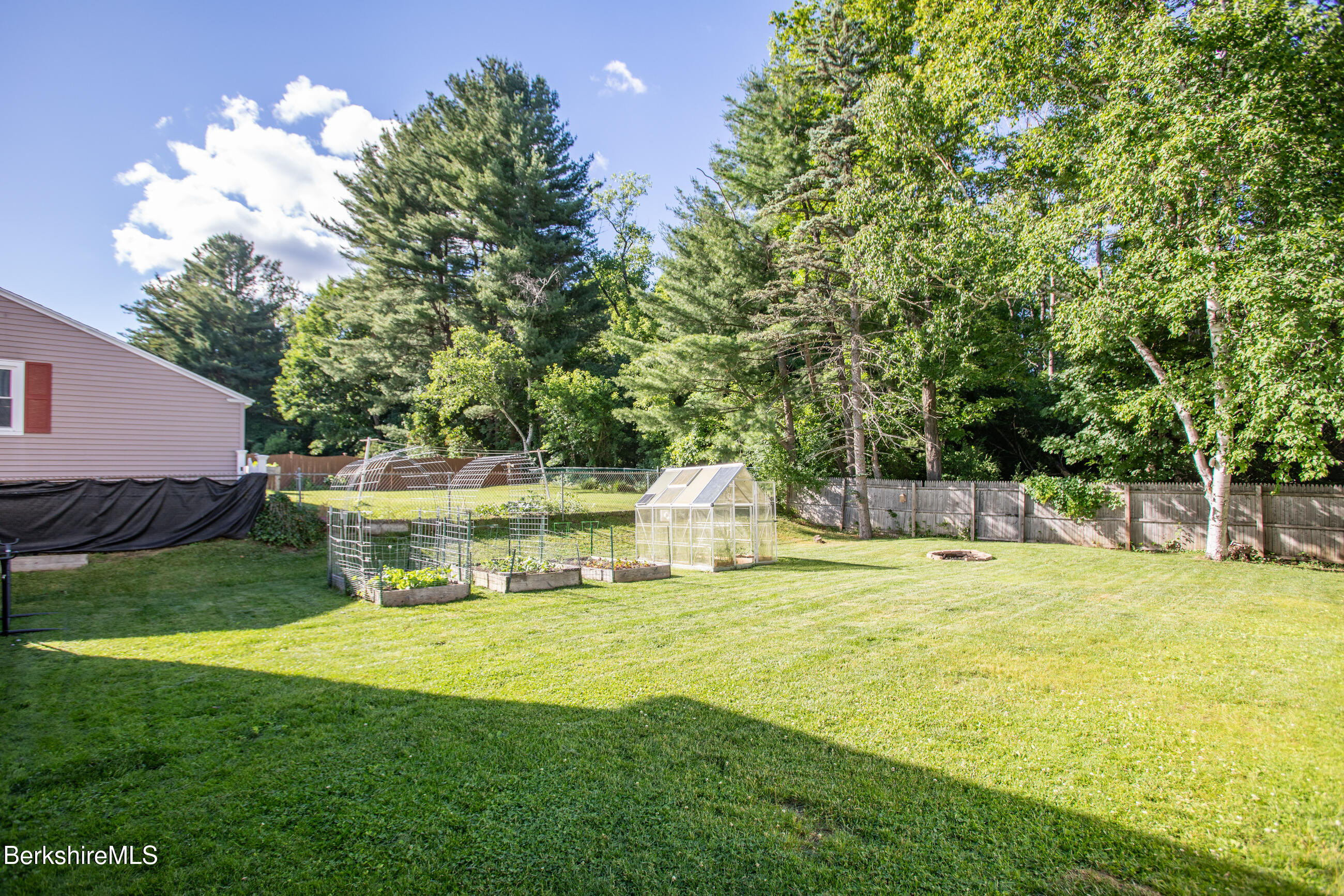 38 Velma Ave