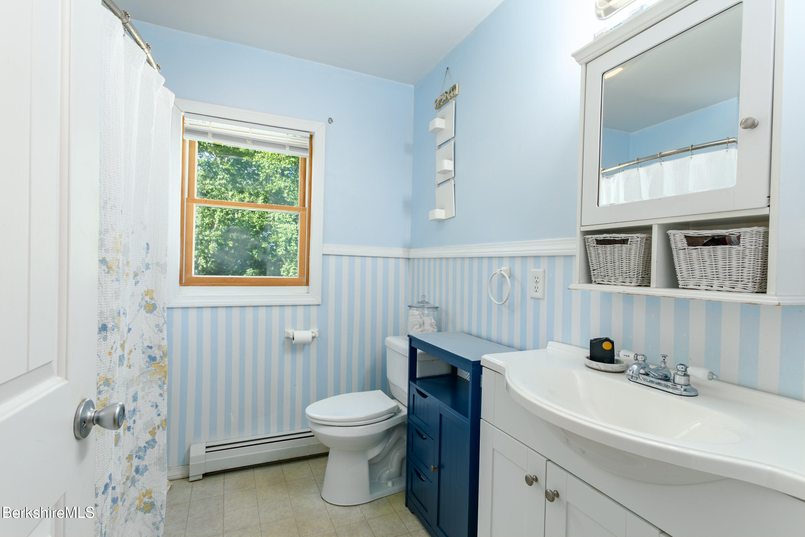 38 Velma Ave