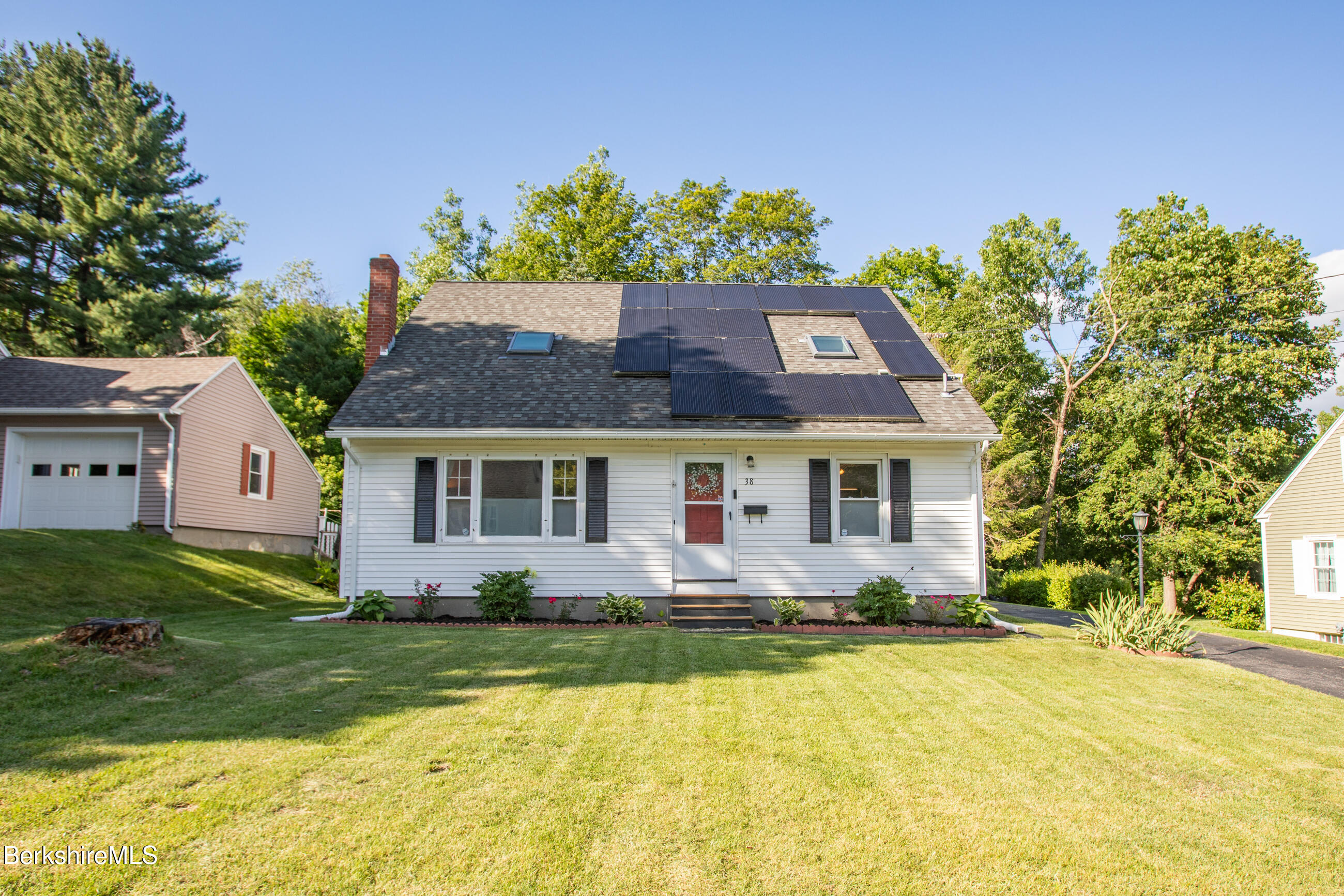 38 Velma Ave
