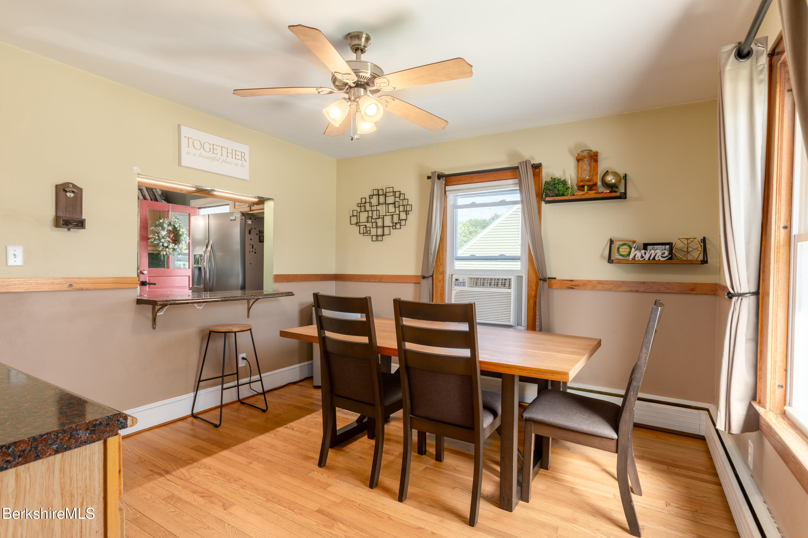 38 Velma Ave