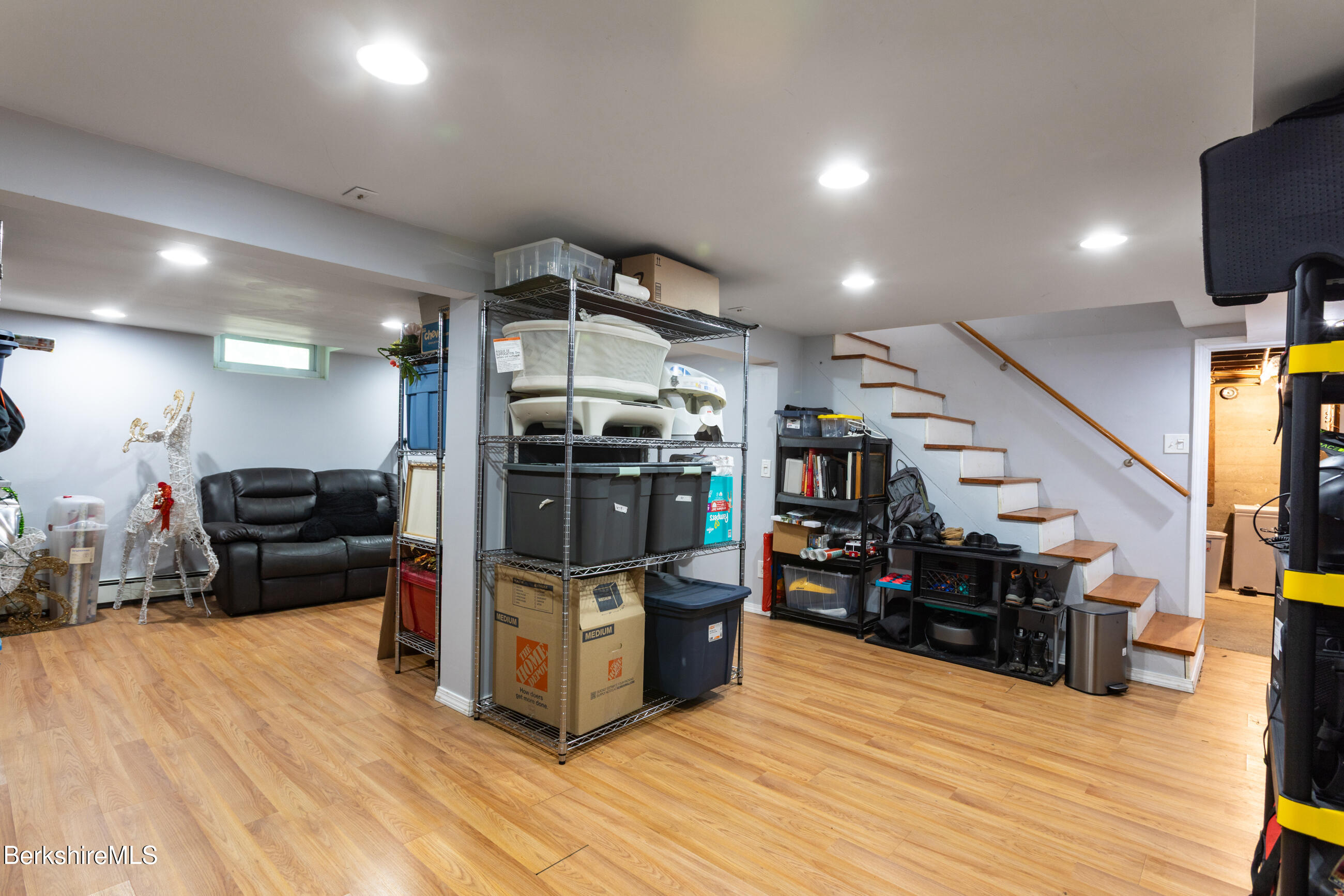 38 Velma Ave