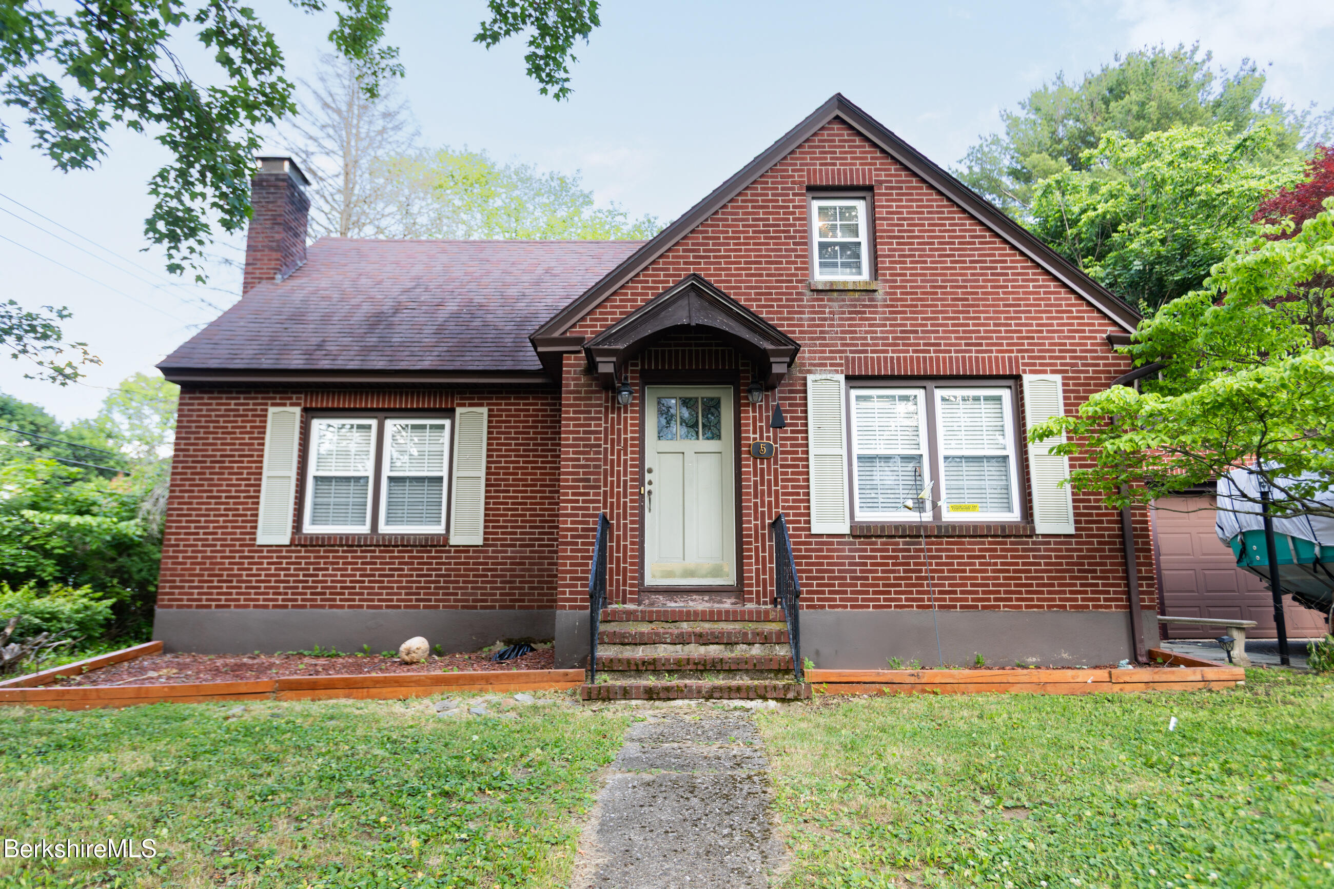 5 Putnam Ave