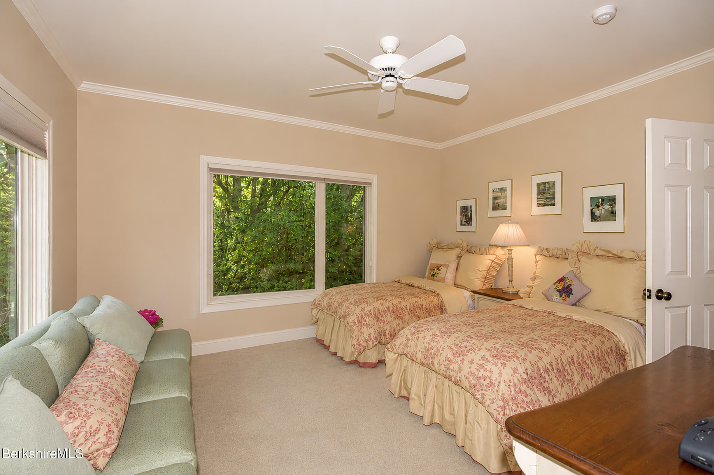 14 Fairway Dr
