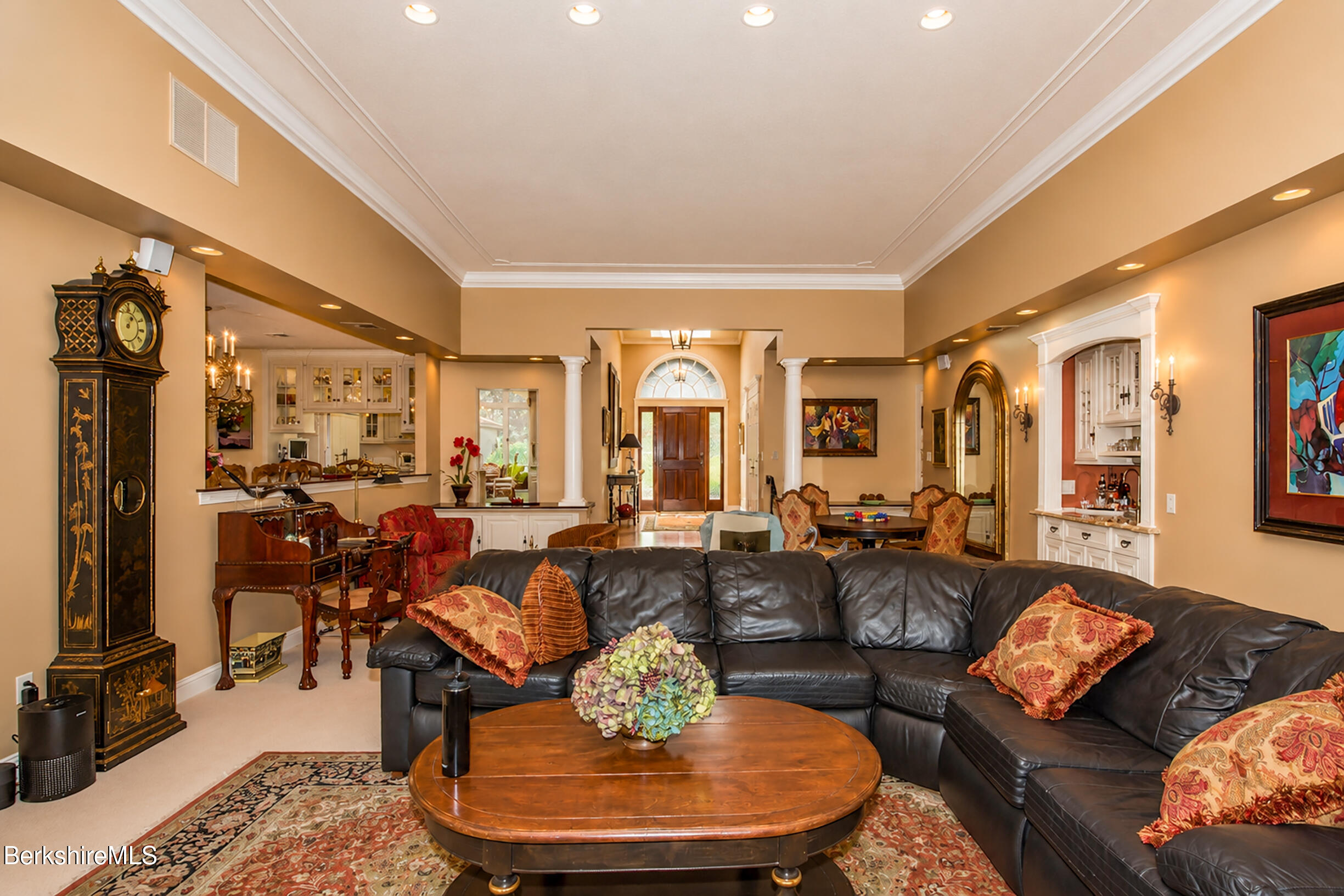 14 Fairway Dr