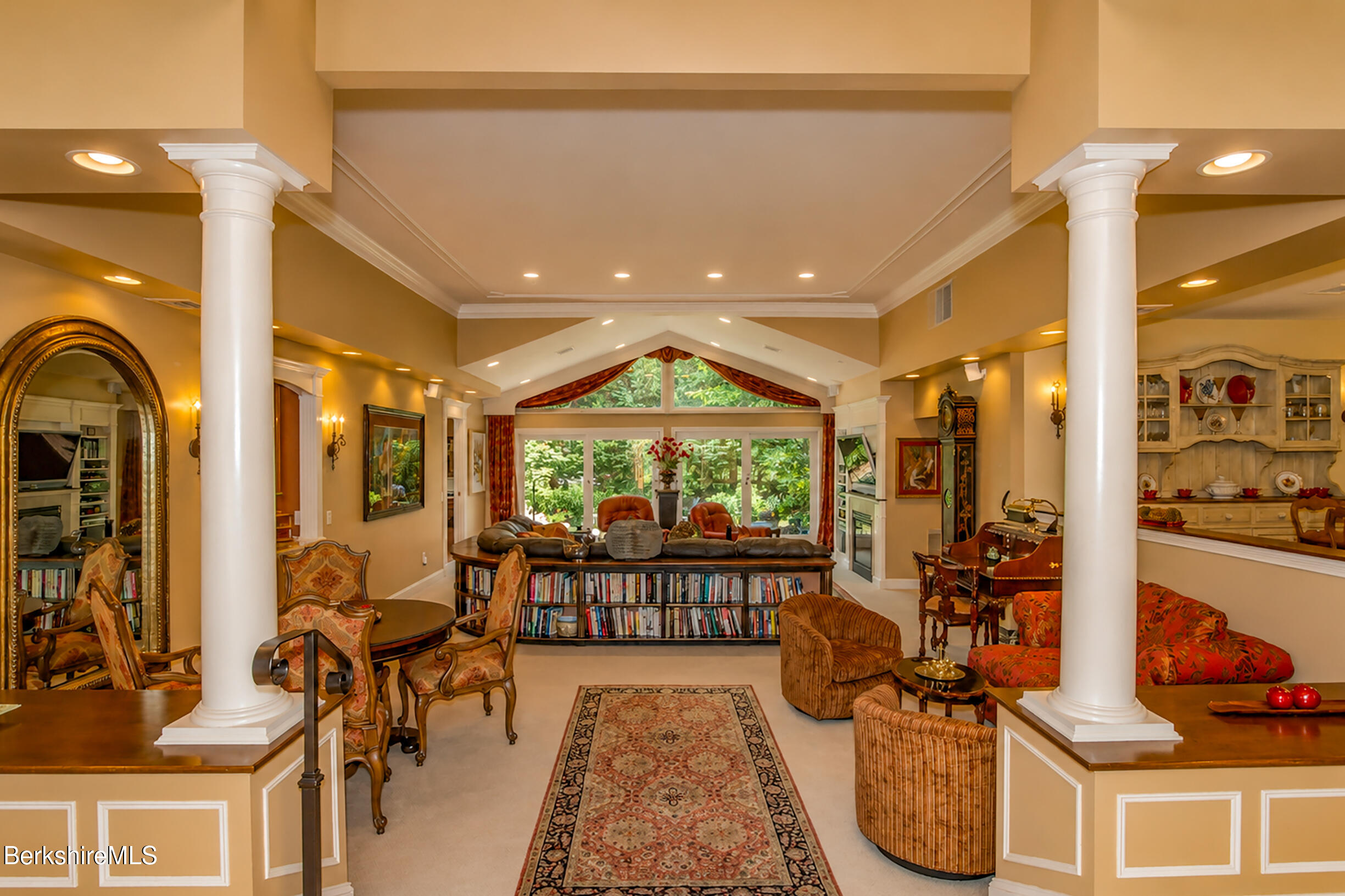 14 Fairway Dr