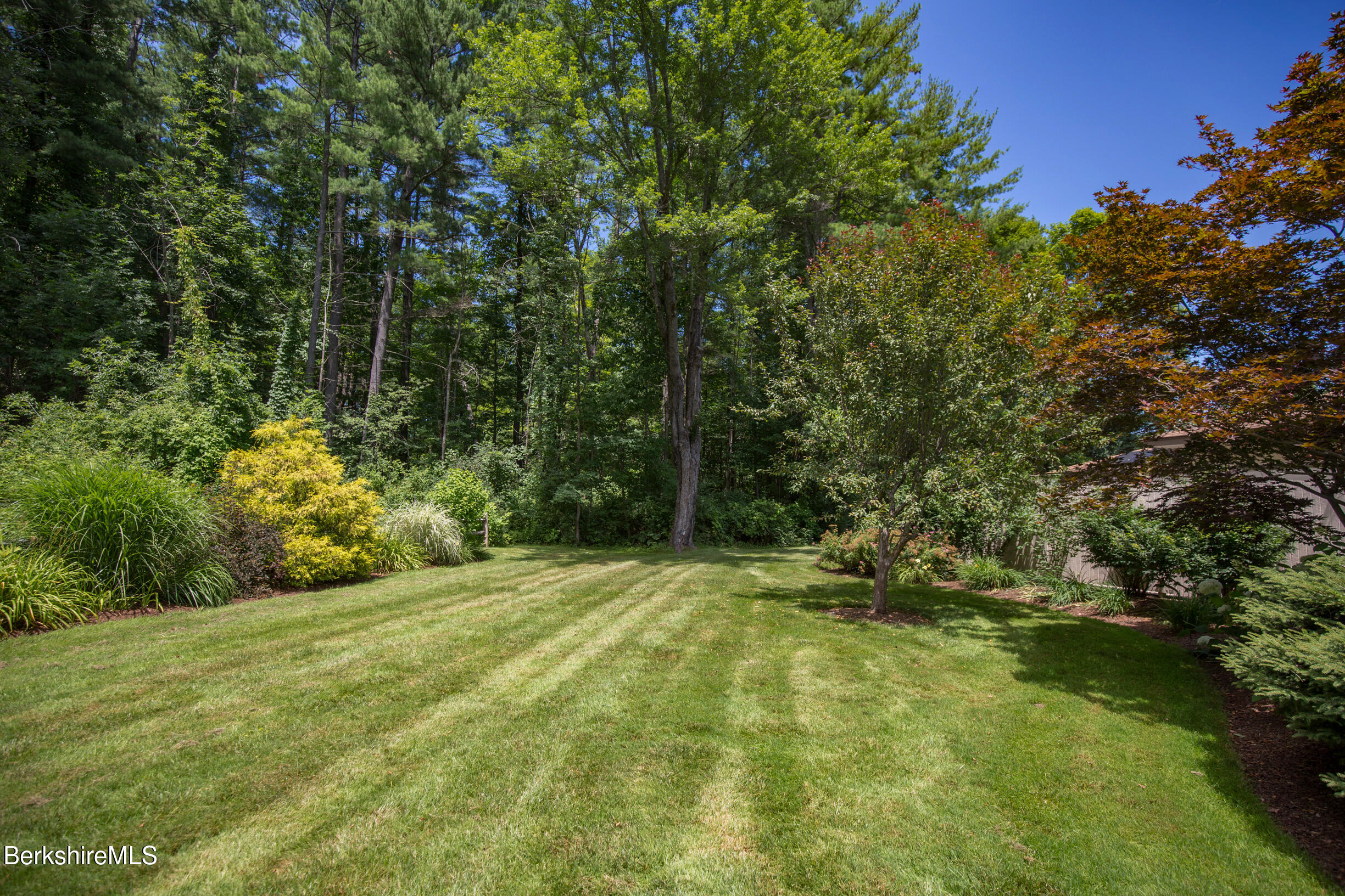 14 Fairway Dr