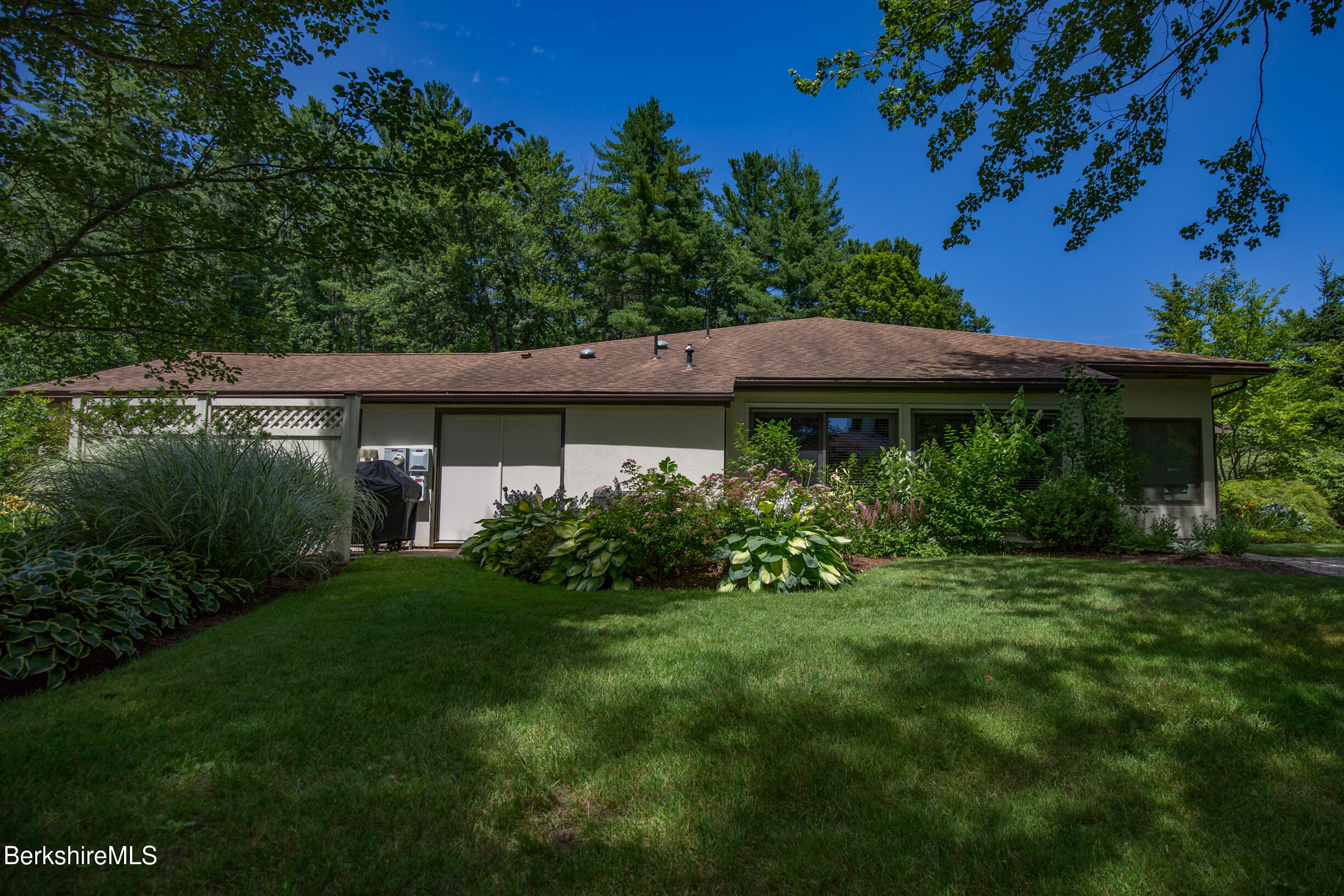 14 Fairway Dr