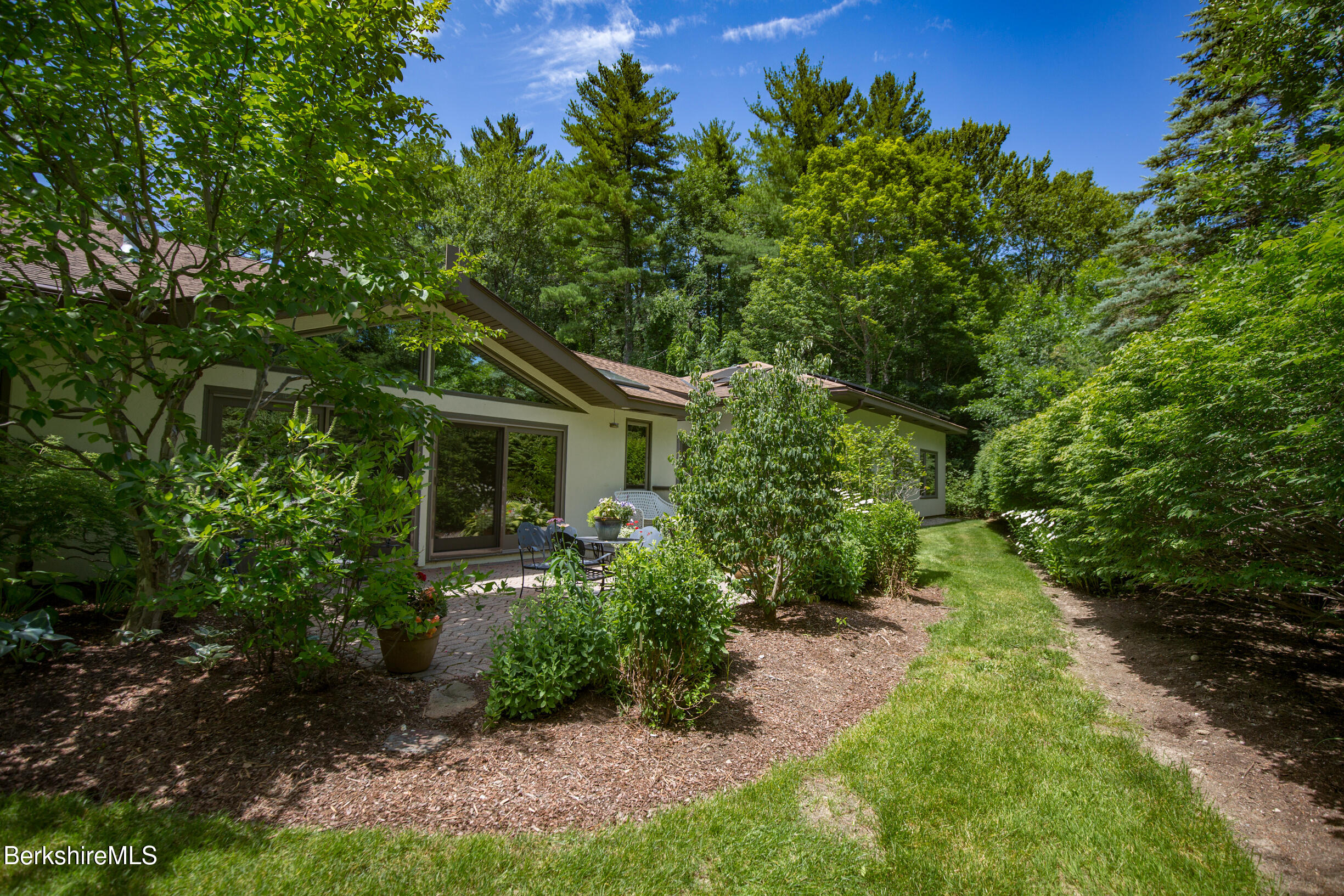 14 Fairway Dr