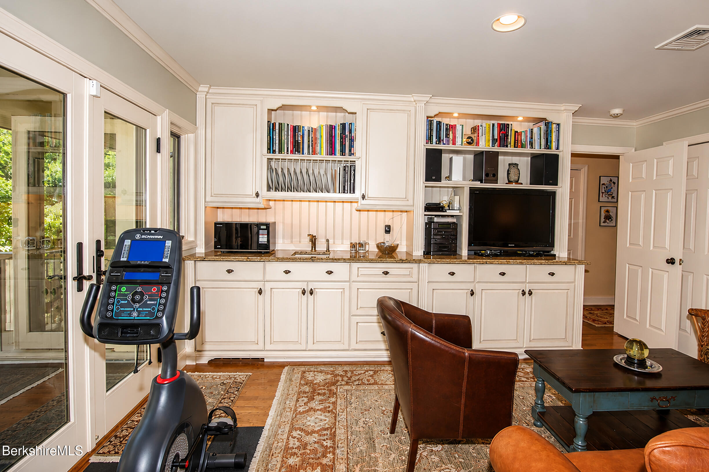 14 Fairway Dr