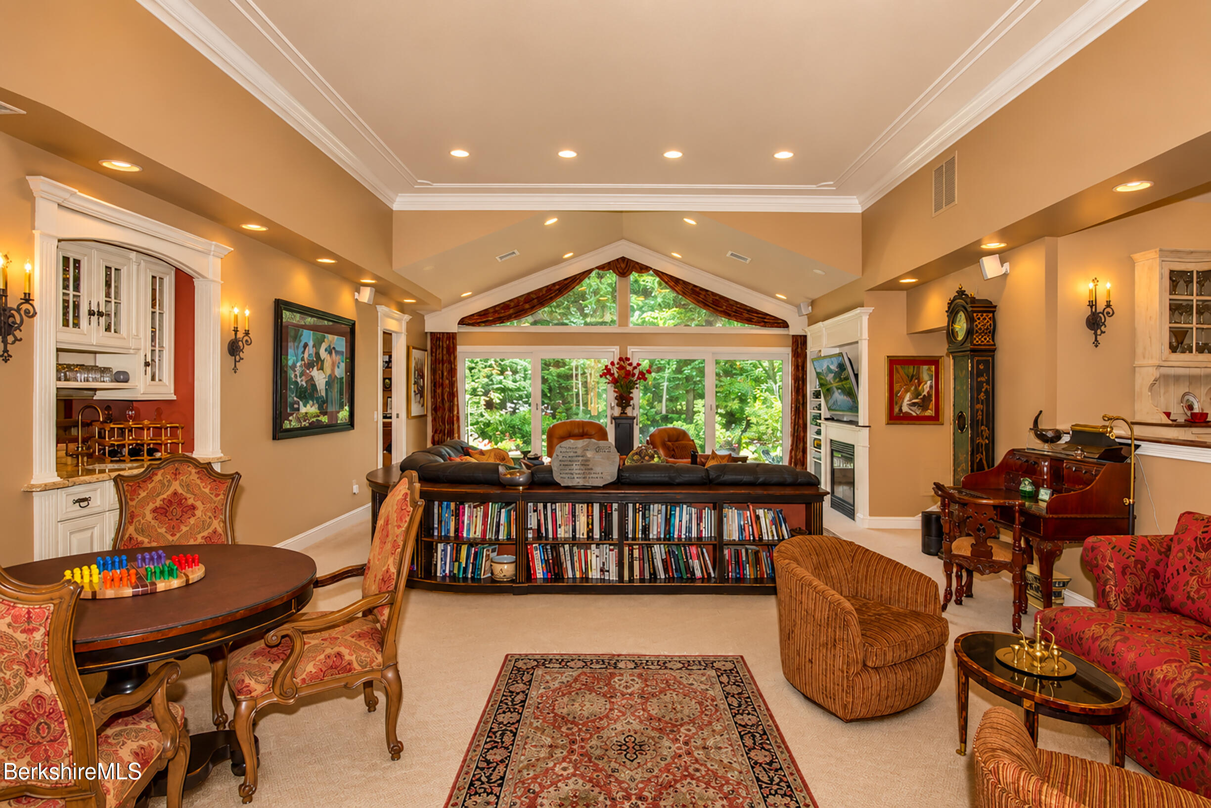 14 Fairway Dr