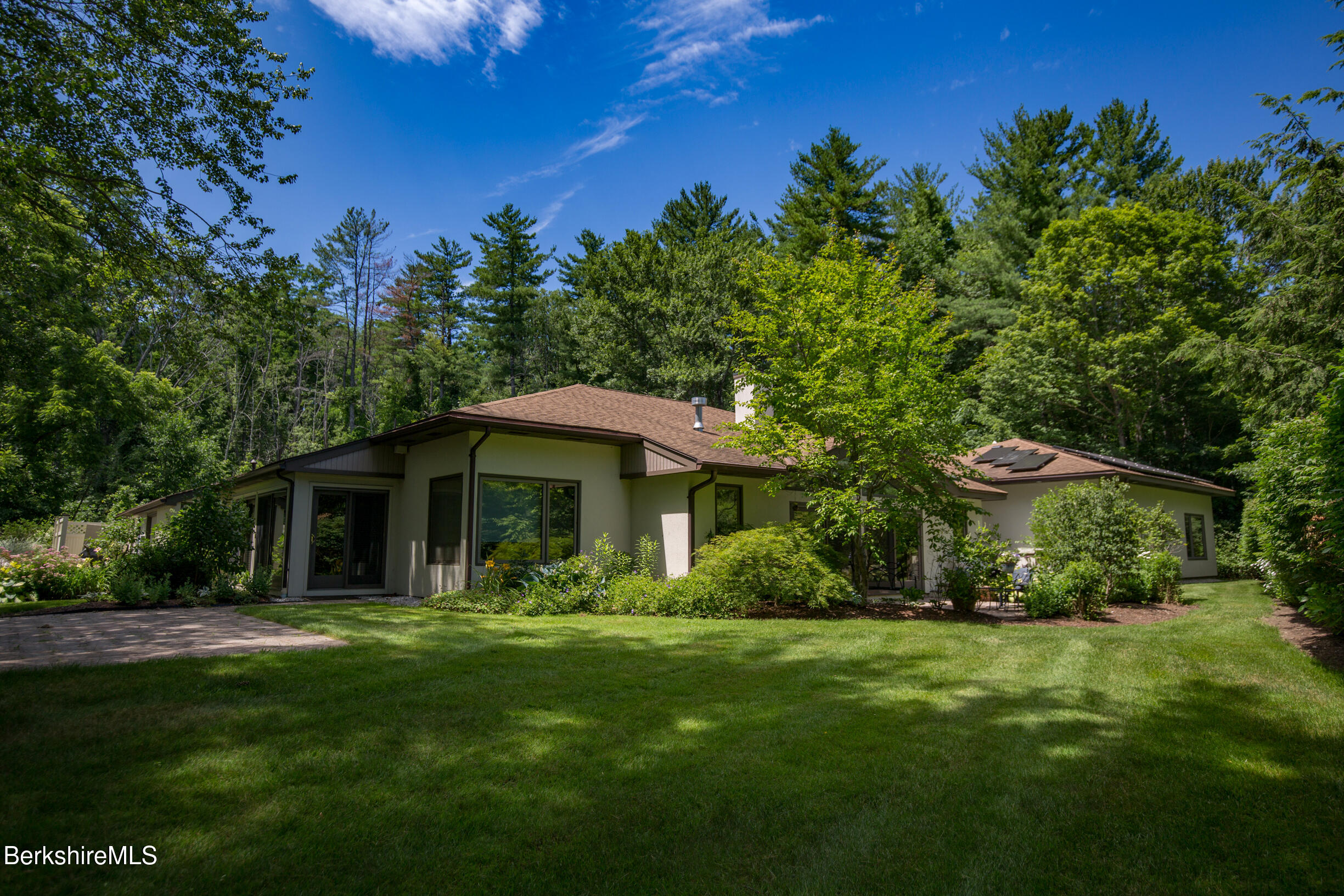 14 Fairway Dr