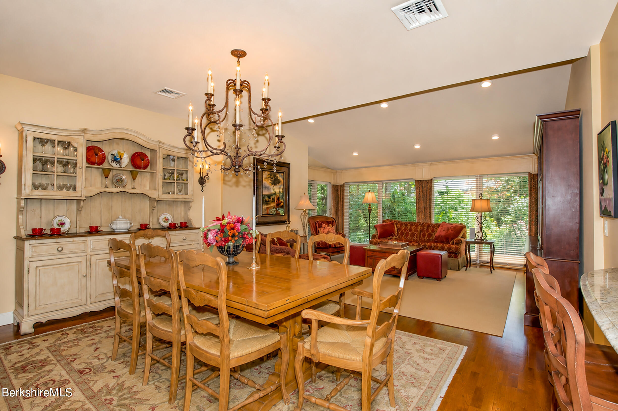 14 Fairway Dr