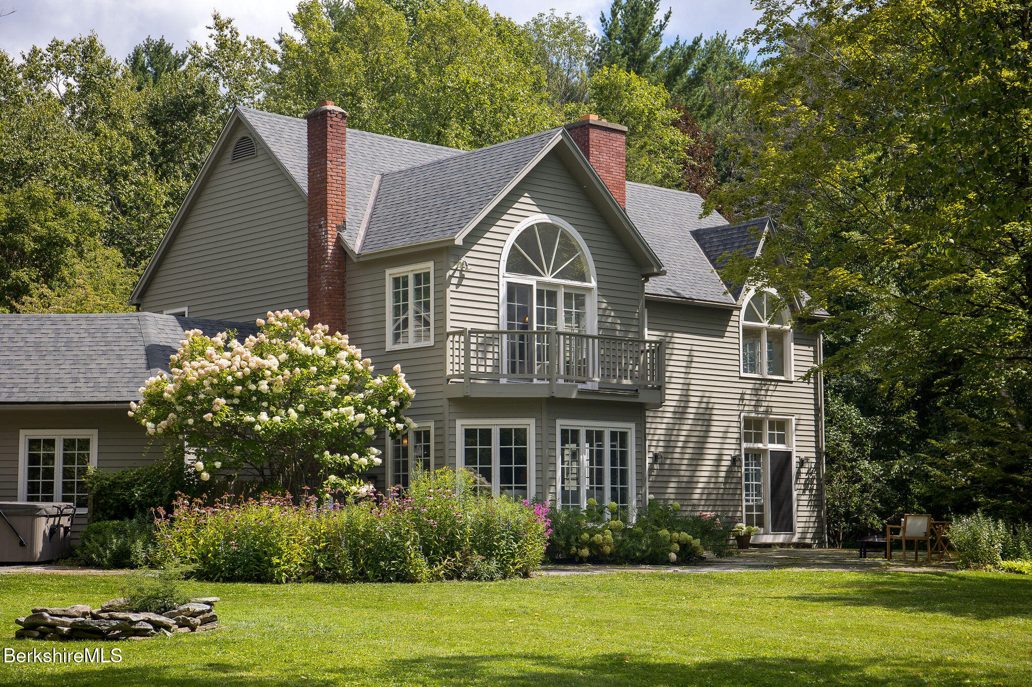 14 Old Tree Farm Rd