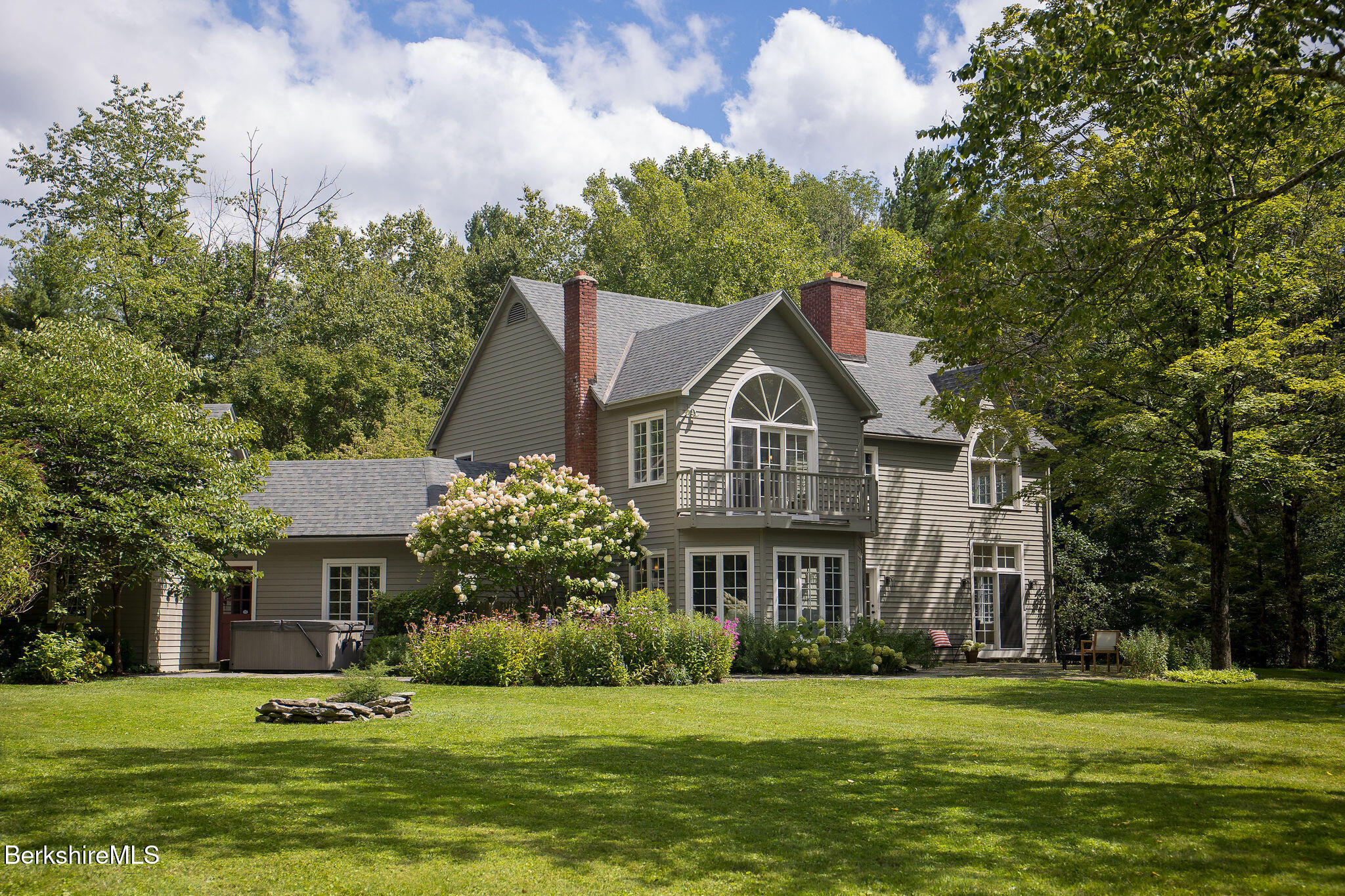 14 Old Tree Farm Rd