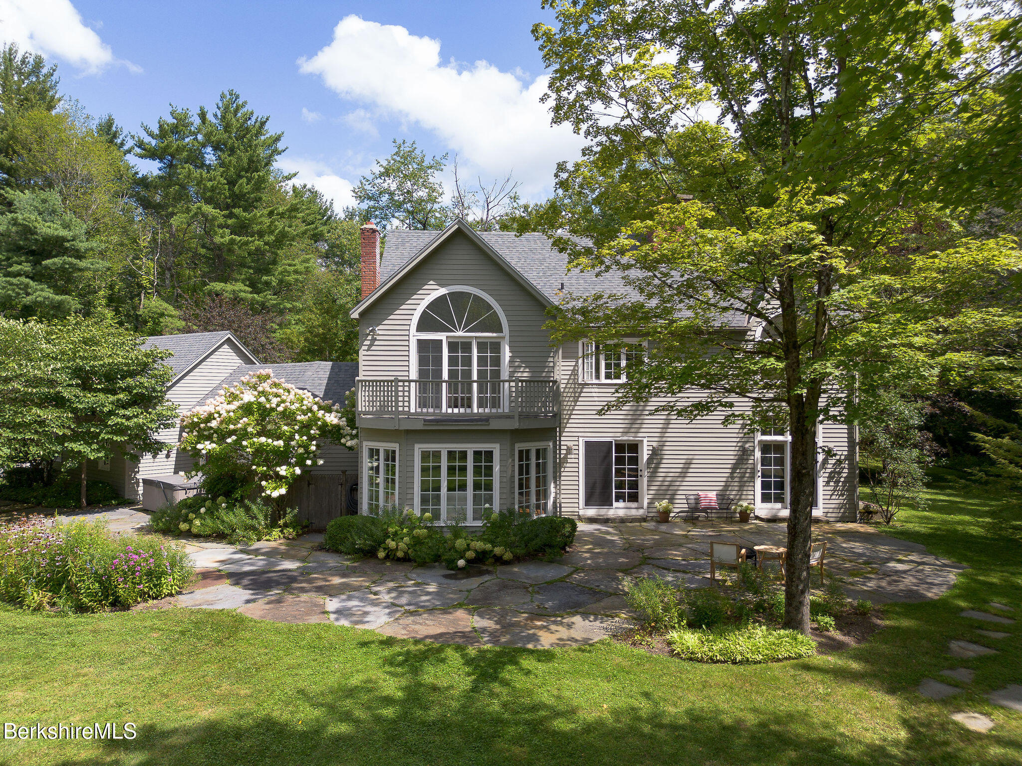 14 Old Tree Farm Rd