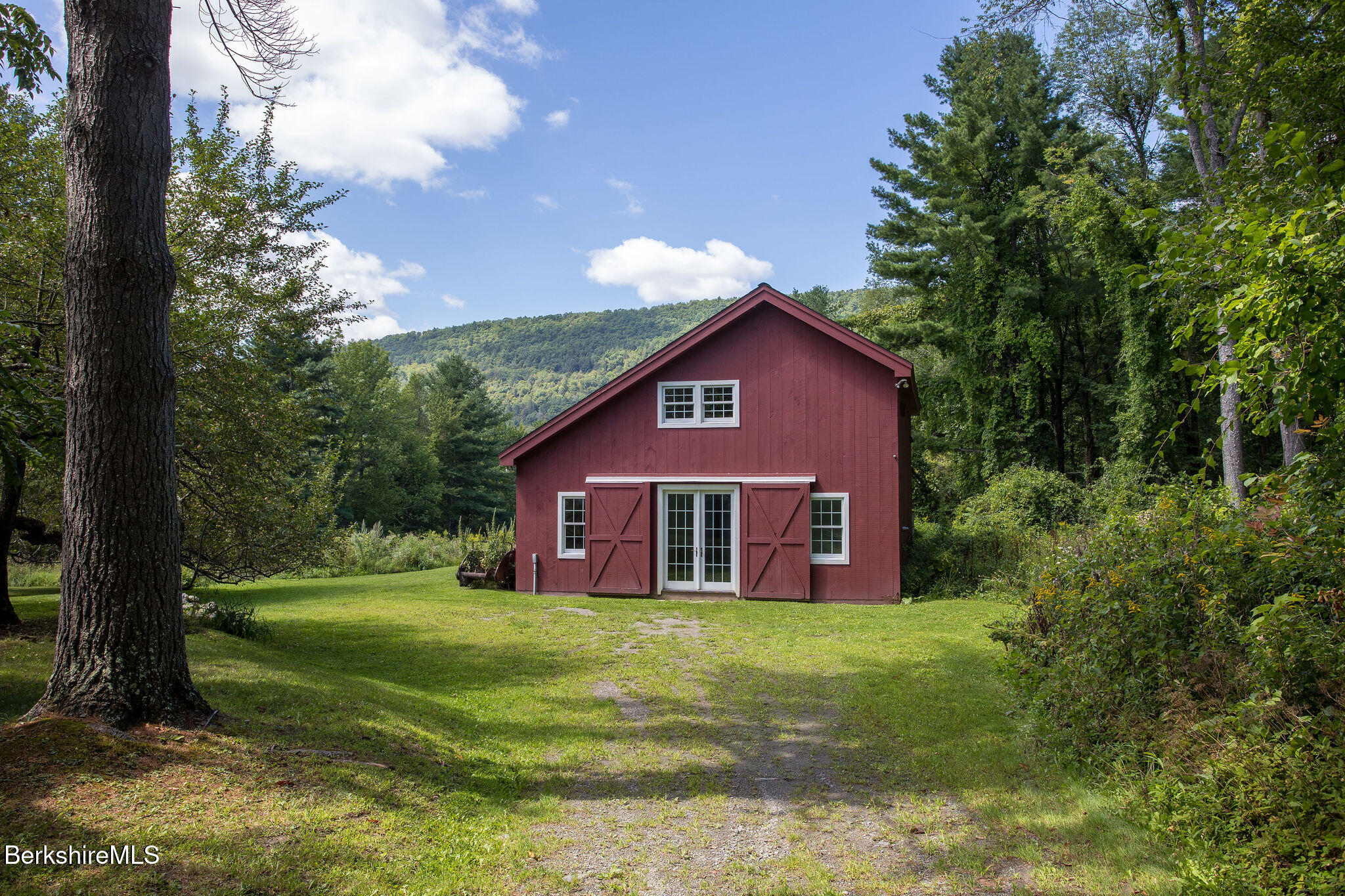 14 Old Tree Farm Rd